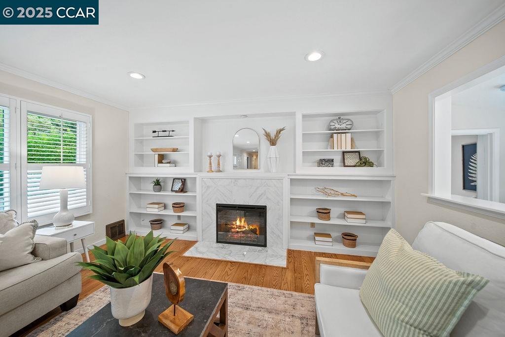Detail Gallery Image 5 of 45 For 20 Stanley Ct., Lafayette,  CA 94595 - 3 Beds | 2 Baths