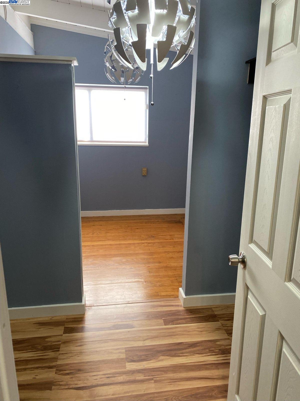 Detail Gallery Image 11 of 17 For 4441 Jana Vista Rd., El Sobrante,  CA 94803 - 3 Beds | 2 Baths