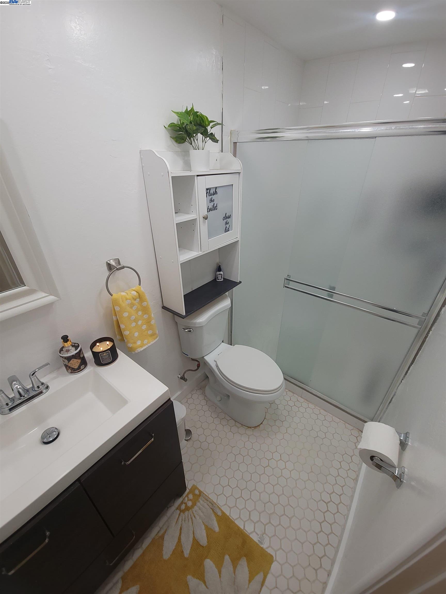 Detail Gallery Image 14 of 17 For 4441 Jana Vista Rd., El Sobrante,  CA 94803 - 3 Beds | 2 Baths