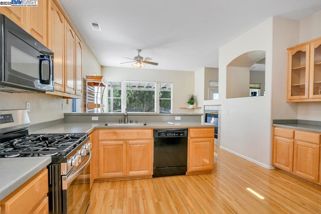 Detail Gallery Image 8 of 39 For 740 Richardson Dr, Brentwood,  CA 94513 - 3 Beds | 2/1 Baths