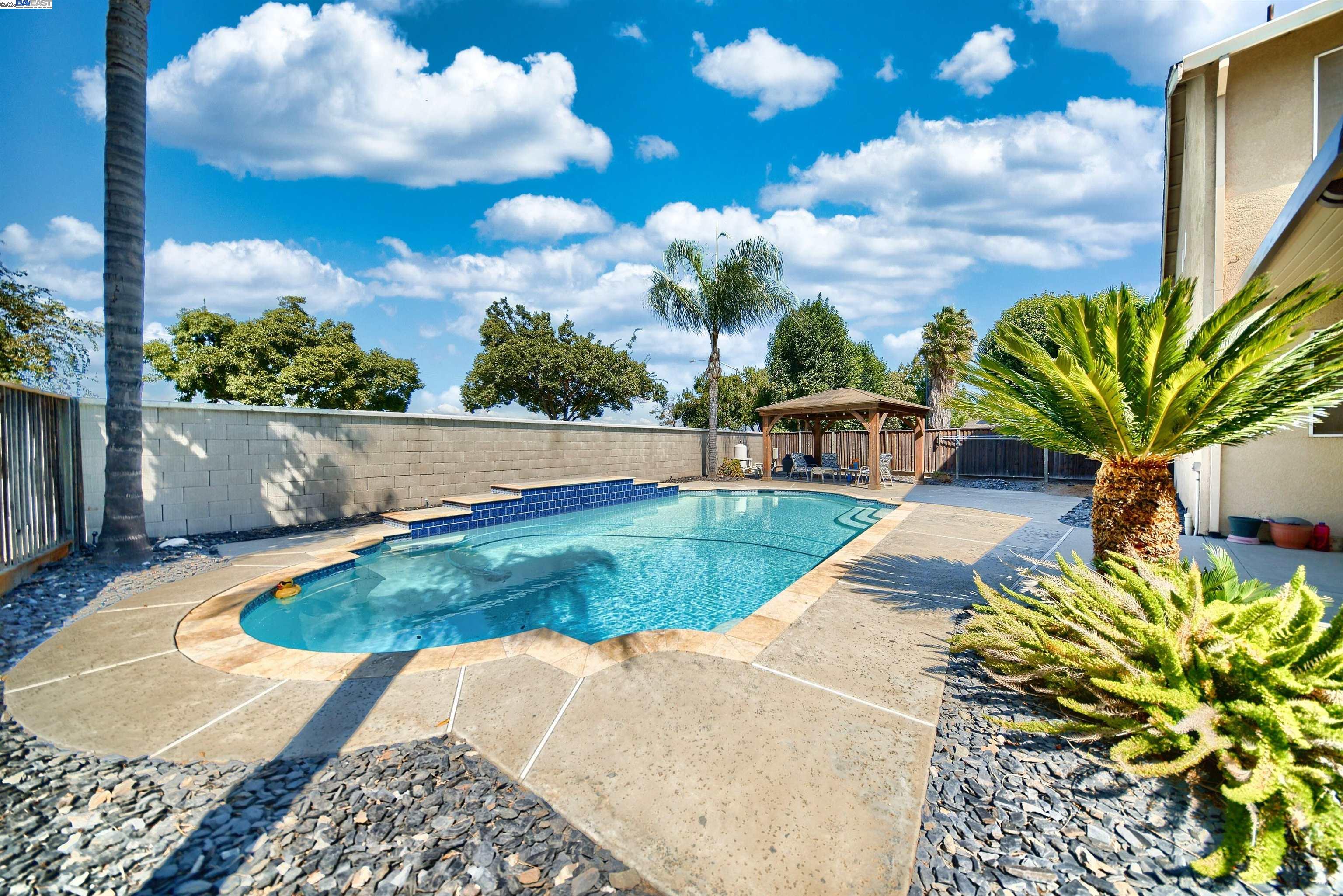 Detail Gallery Image 29 of 34 For 2833 Clover Hill Ct, Tracy,  CA 95377 - 4 Beds | 2/1 Baths