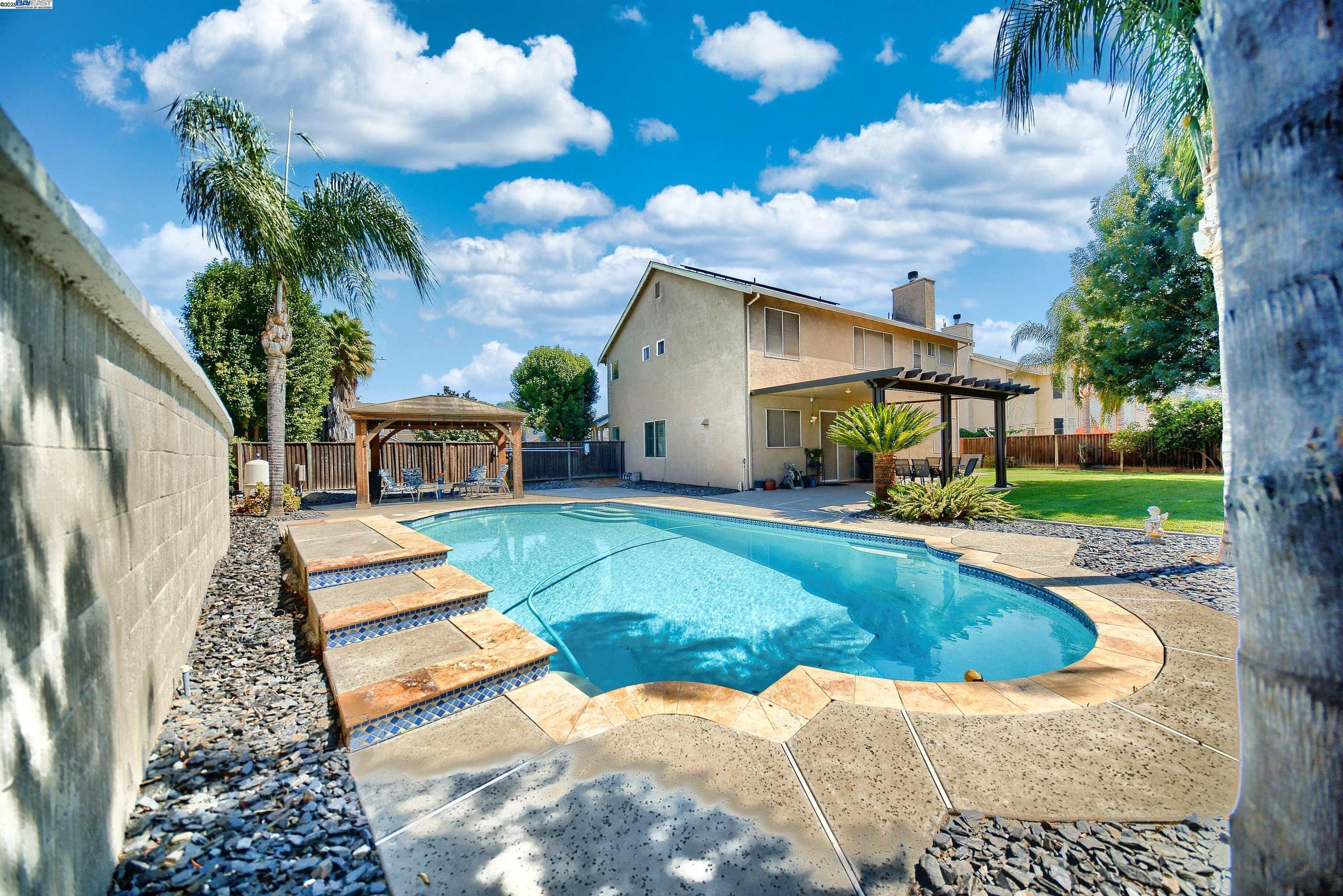 Detail Gallery Image 30 of 34 For 2833 Clover Hill Ct, Tracy,  CA 95377 - 4 Beds | 2/1 Baths