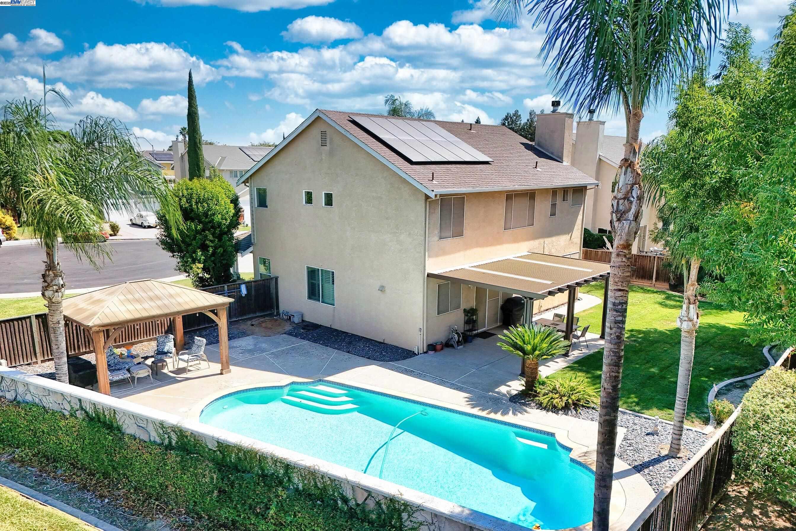 Detail Gallery Image 6 of 34 For 2833 Clover Hill Ct, Tracy,  CA 95377 - 4 Beds | 2/1 Baths