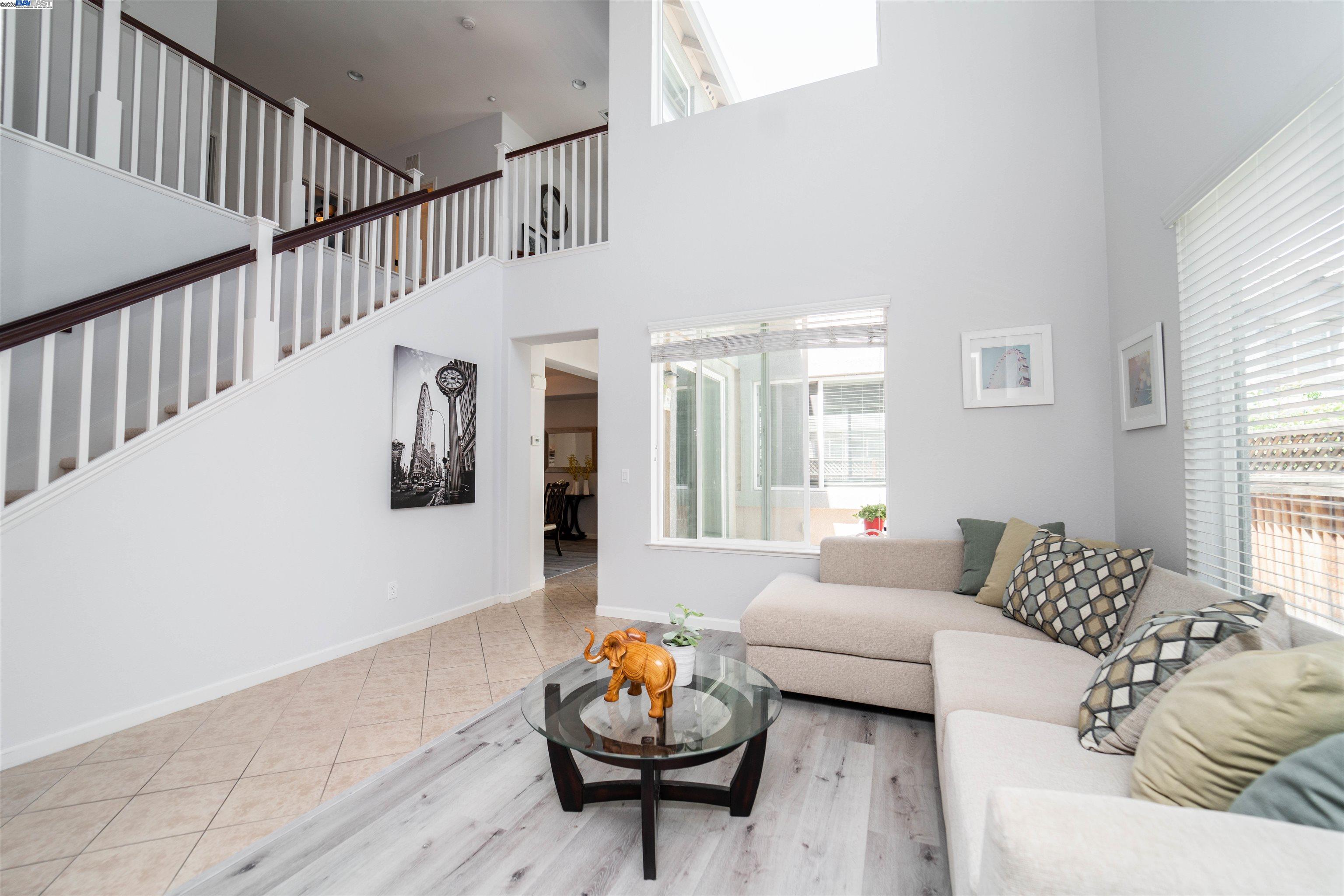 Detail Gallery Image 2 of 32 For 2324 Blue Ridge Ave,, Brentwood,  CA 94513 - 4 Beds | 3/1 Baths