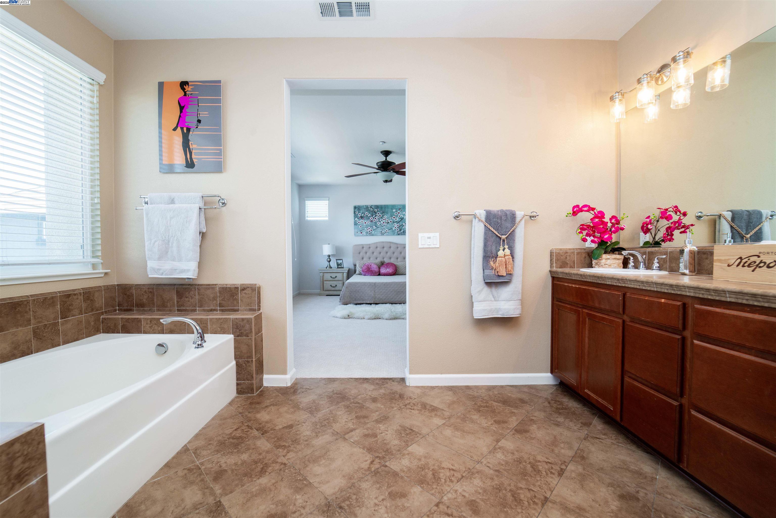 Detail Gallery Image 29 of 32 For 2324 Blue Ridge Ave,, Brentwood,  CA 94513 - 4 Beds | 3/1 Baths