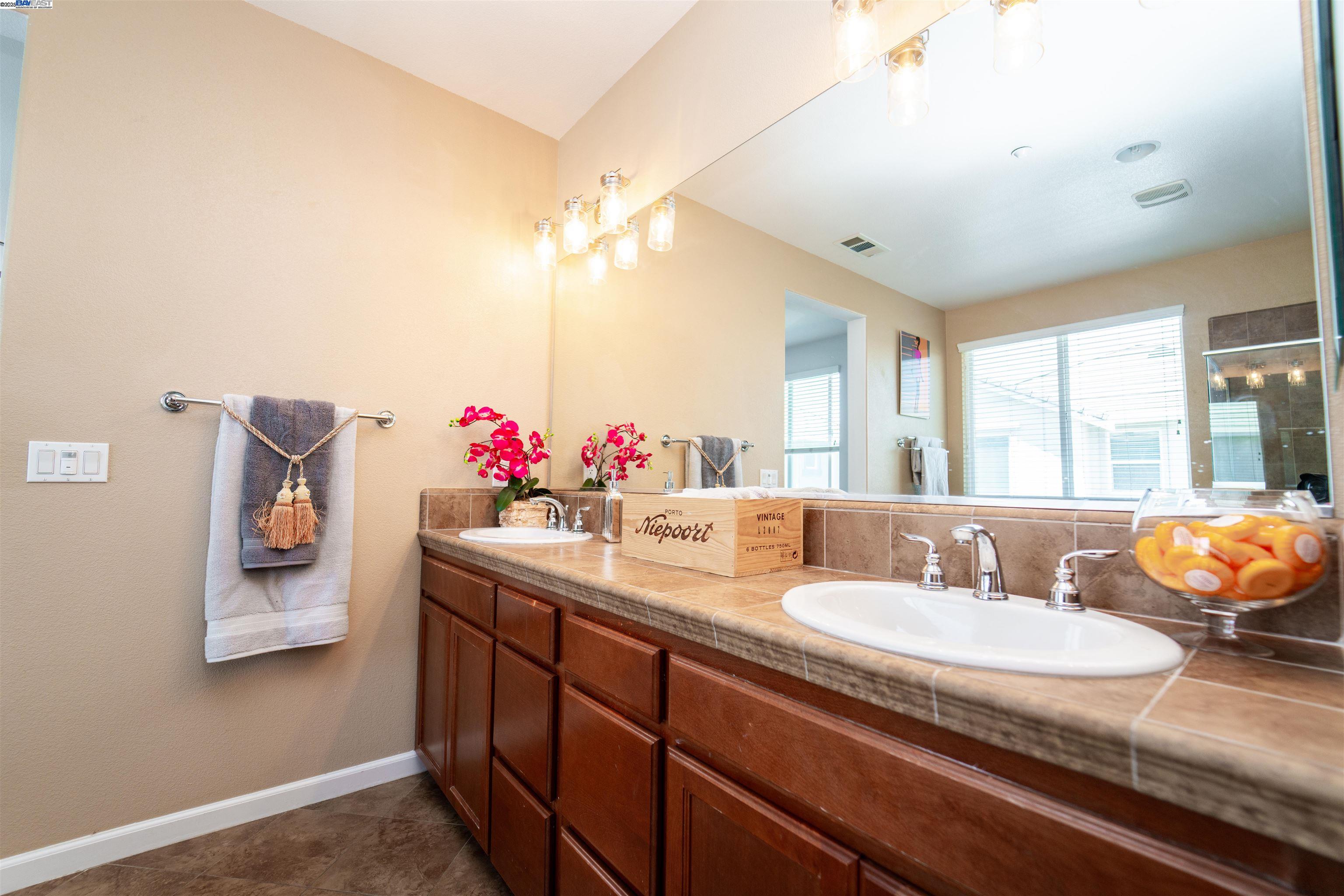 Detail Gallery Image 31 of 32 For 2324 Blue Ridge Ave,, Brentwood,  CA 94513 - 4 Beds | 3/1 Baths