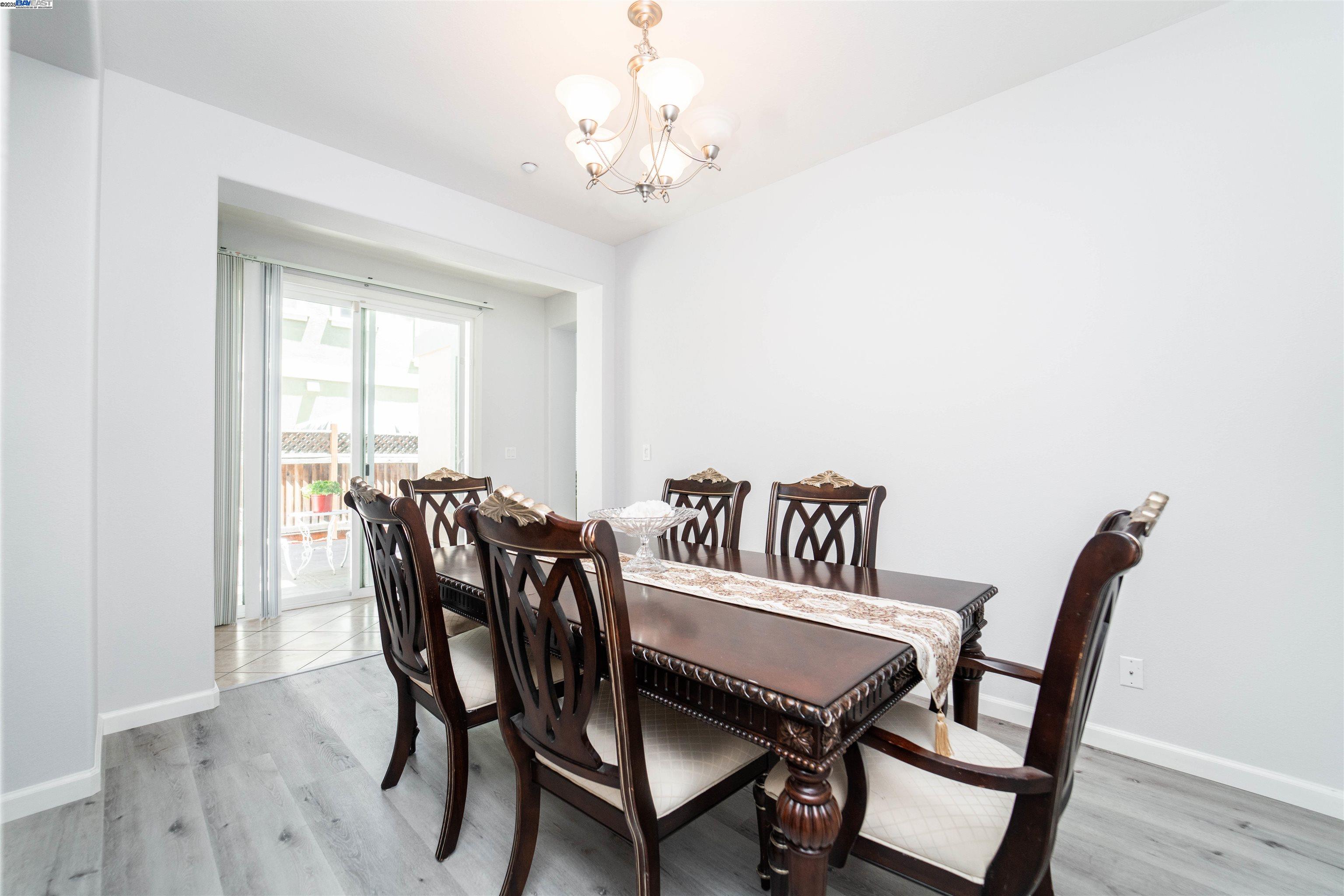 Detail Gallery Image 7 of 32 For 2324 Blue Ridge Ave,, Brentwood,  CA 94513 - 4 Beds | 3/1 Baths