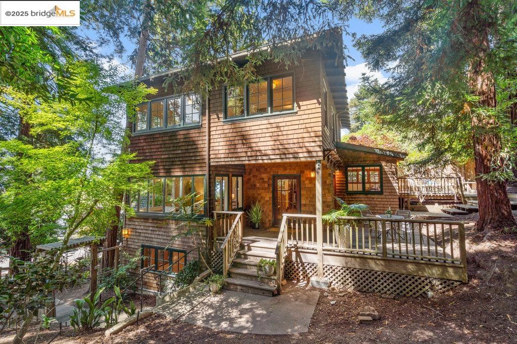 Detail Gallery Image 2 of 53 For 1125 Keith Avenue, Berkeley,  CA 94708 - 3 Beds | 2/1 Baths