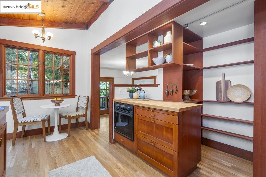 Detail Gallery Image 16 of 53 For 1125 Keith Avenue, Berkeley,  CA 94708 - 3 Beds | 2/1 Baths