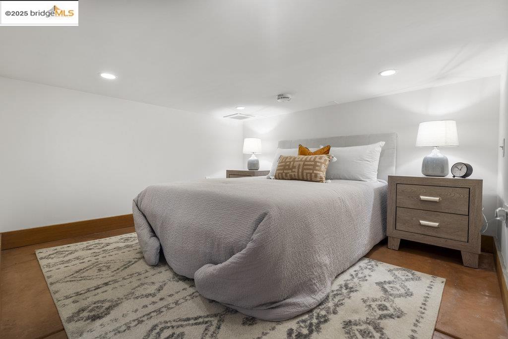 Detail Gallery Image 35 of 53 For 1125 Keith Avenue, Berkeley,  CA 94708 - 3 Beds | 2/1 Baths