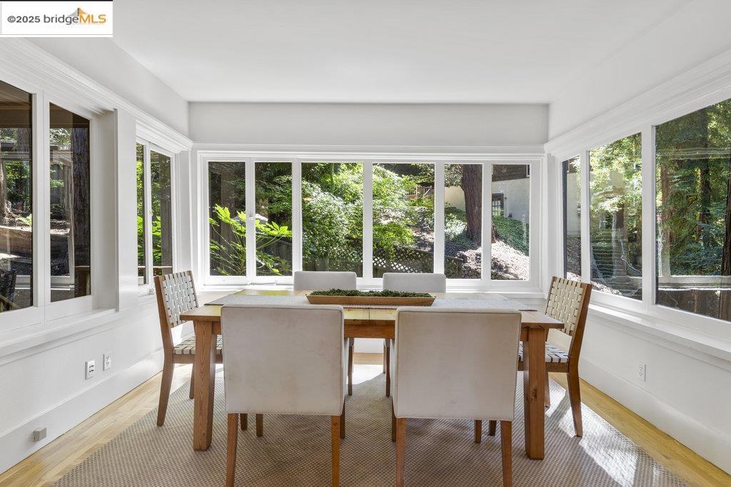 Detail Gallery Image 8 of 53 For 1125 Keith Avenue, Berkeley,  CA 94708 - 3 Beds | 2/1 Baths