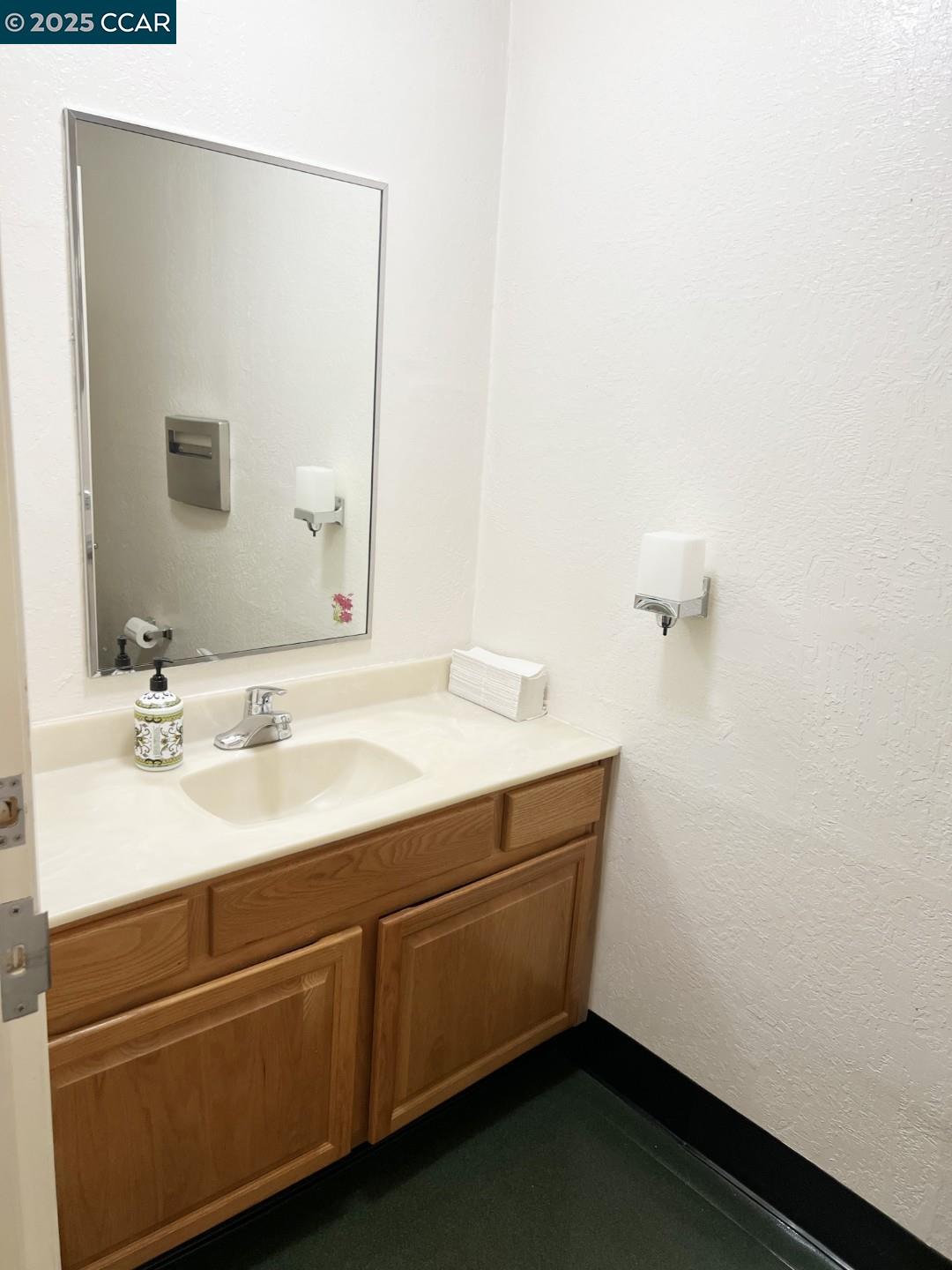 Detail Gallery Image 7 of 19 For 2220 Pear St, Pinole,  CA 94564 - – Beds | – Baths