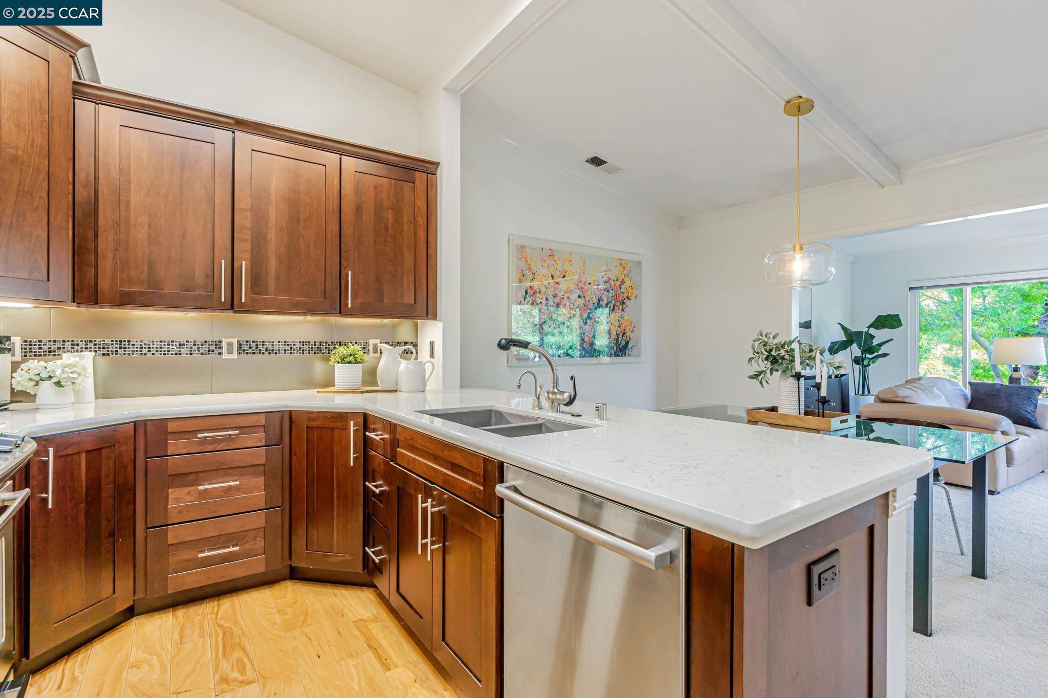 Photo #12: 41110877 Listing: Photo #12