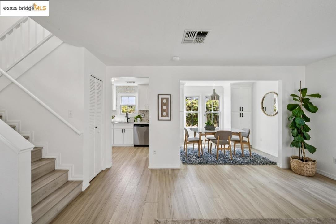 Detail Gallery Image 14 of 52 For 800 Delaware St #1428,  Berkeley,  CA 94710 - 2 Beds | 1/1 Baths