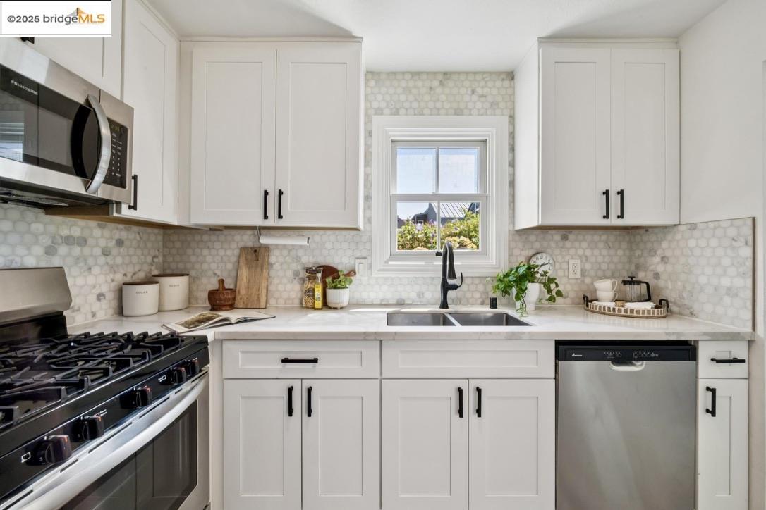 Detail Gallery Image 21 of 52 For 800 Delaware St #1428,  Berkeley,  CA 94710 - 2 Beds | 1/1 Baths