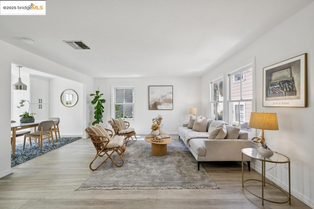 Detail Gallery Image 6 of 52 For 800 Delaware St #1428,  Berkeley,  CA 94710 - 2 Beds | 1/1 Baths
