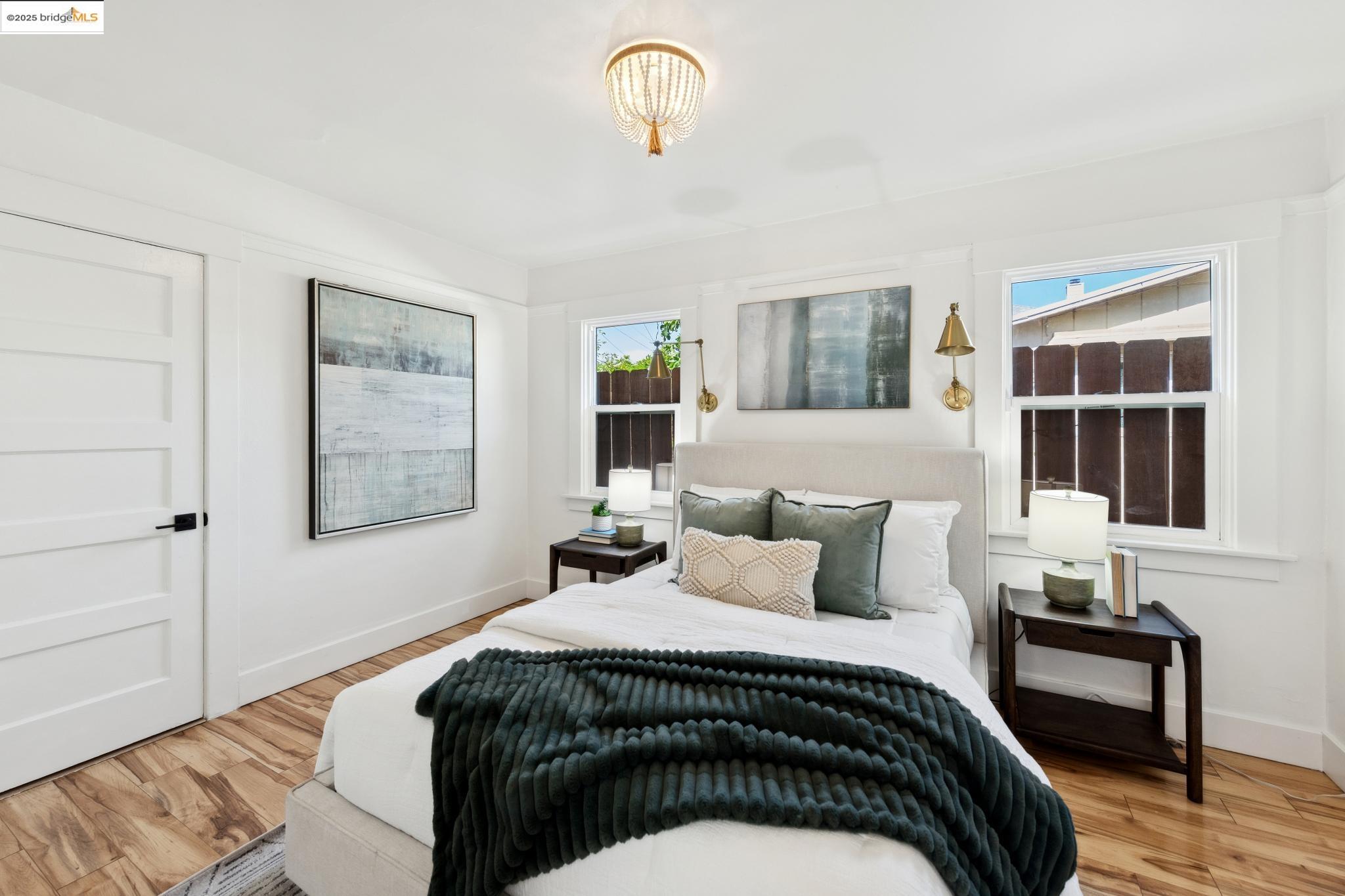 Detail Gallery Image 11 of 32 For 3226 Star Avenue, Oakland,  CA 94619 - 2 Beds | 1 Baths
