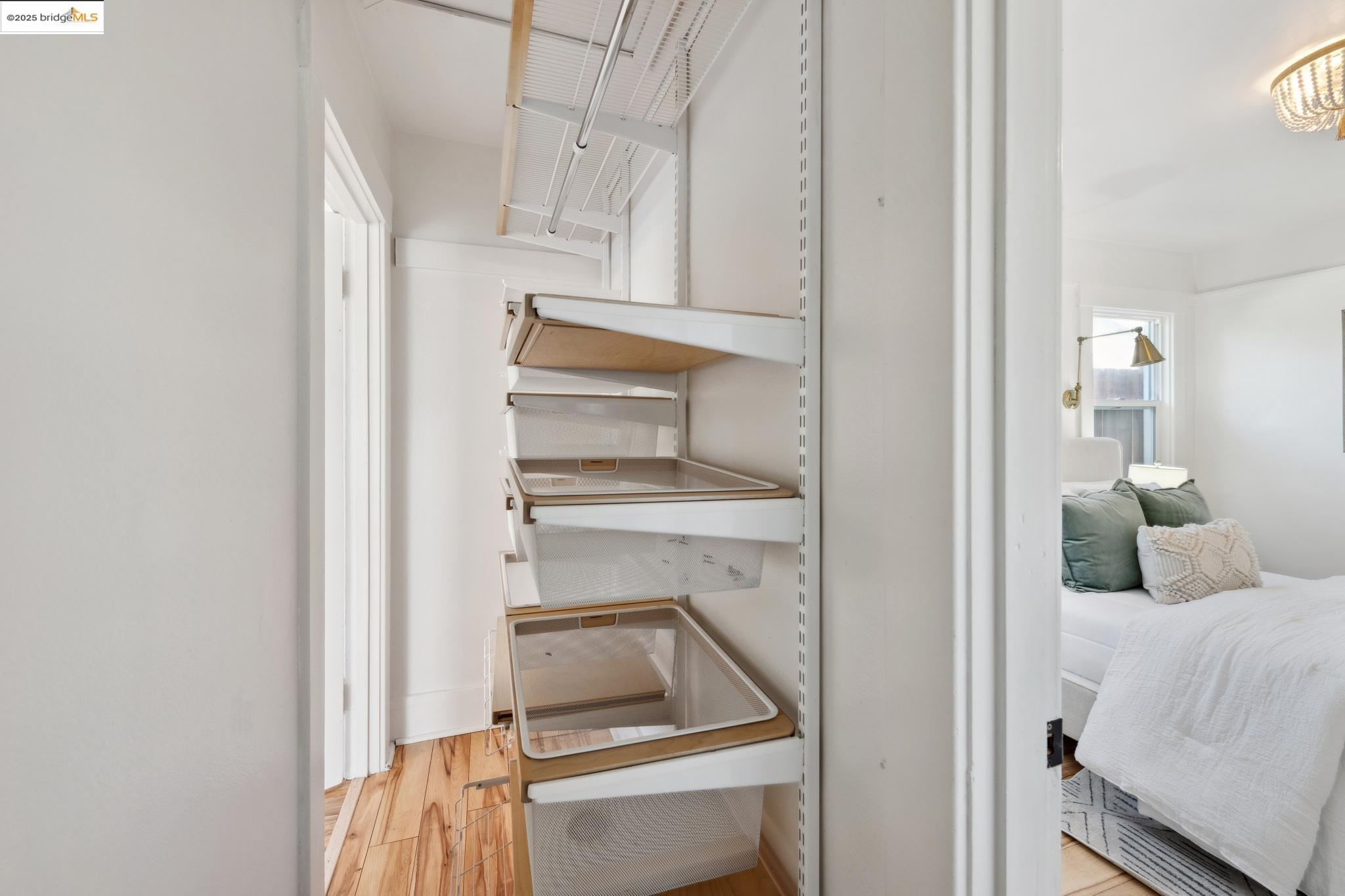 Detail Gallery Image 12 of 32 For 3226 Star Avenue, Oakland,  CA 94619 - 2 Beds | 1 Baths
