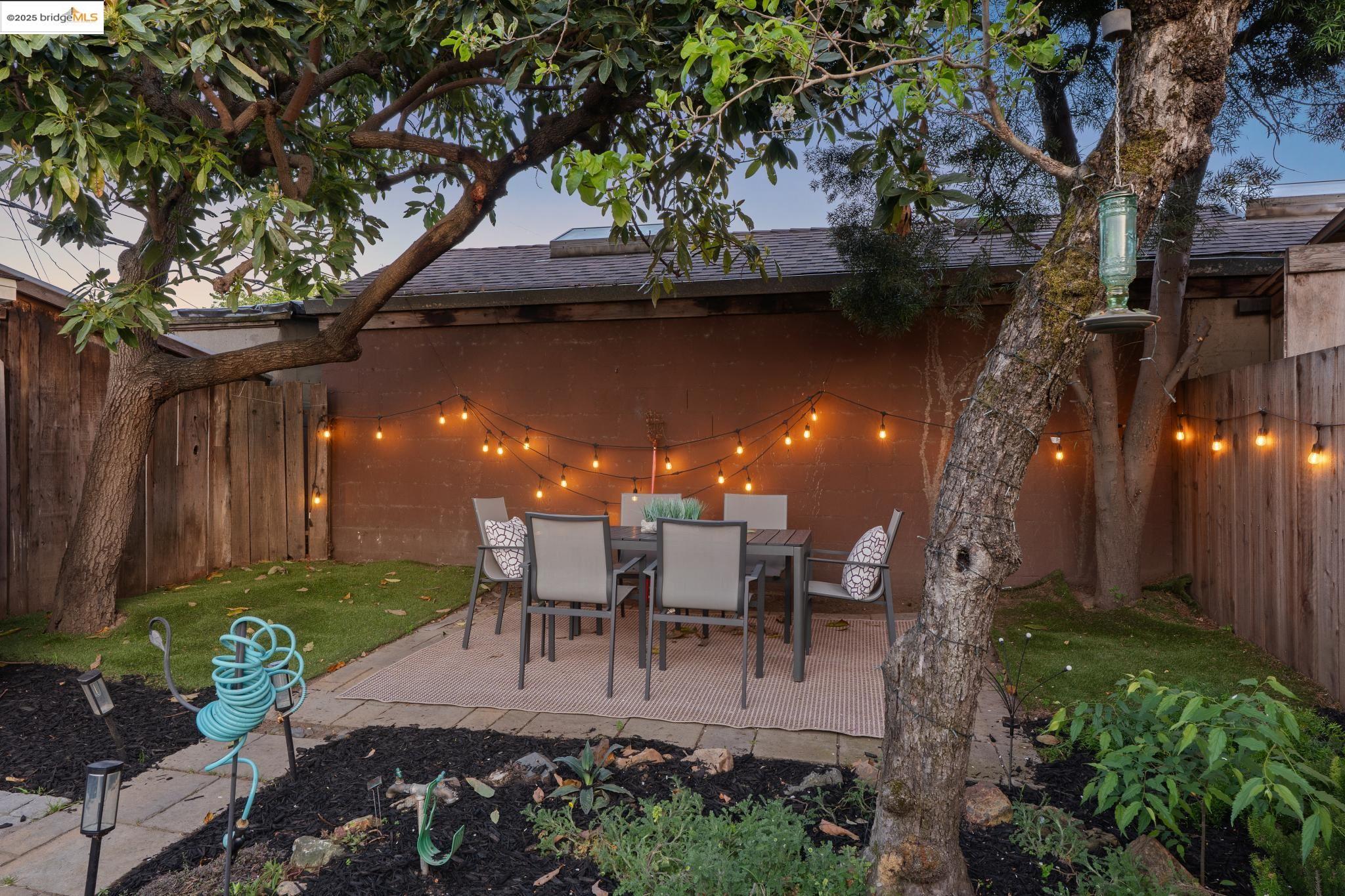 Detail Gallery Image 21 of 32 For 3226 Star Avenue, Oakland,  CA 94619 - 2 Beds | 1 Baths