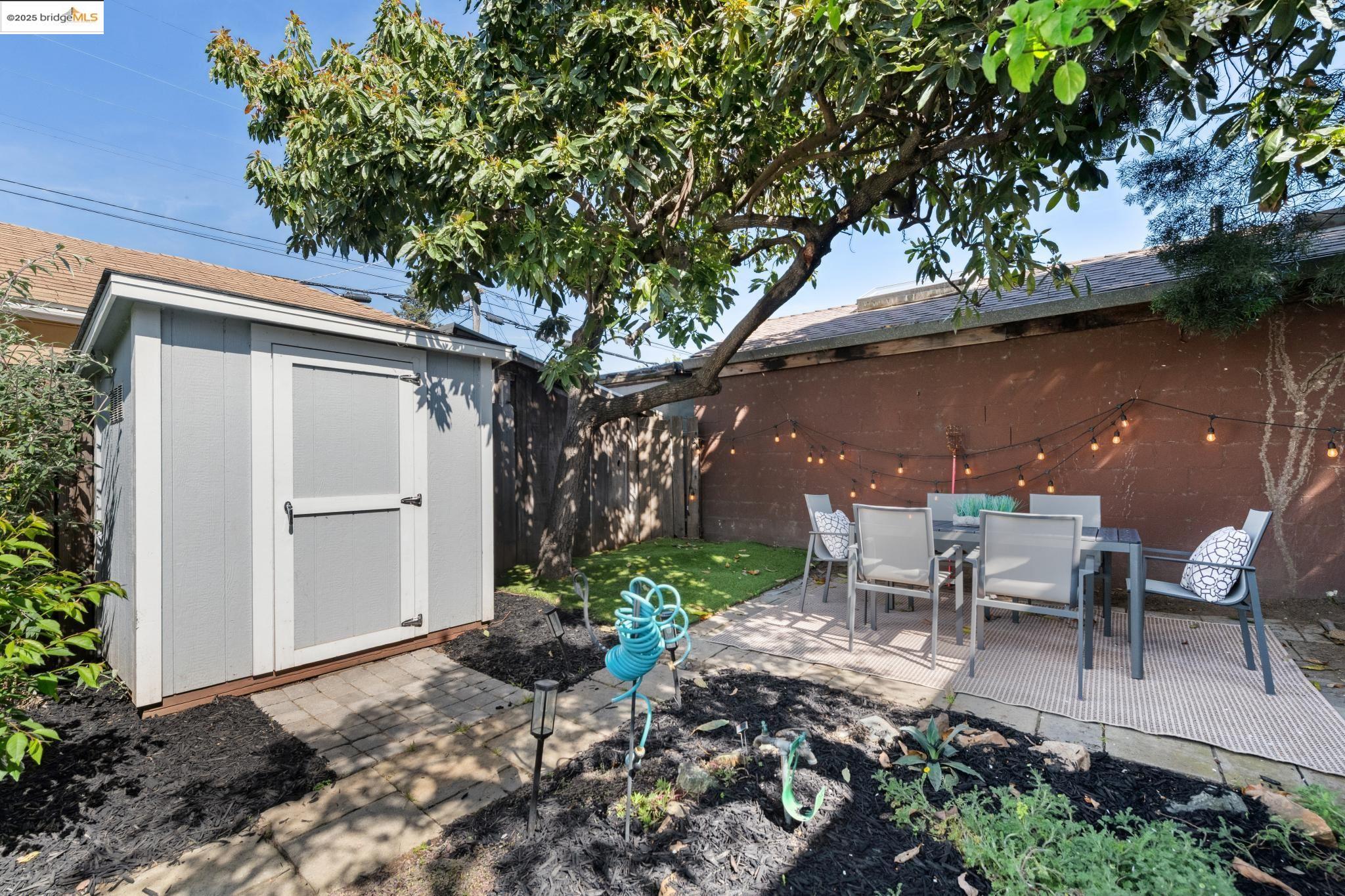 Detail Gallery Image 29 of 32 For 3226 Star Avenue, Oakland,  CA 94619 - 2 Beds | 1 Baths