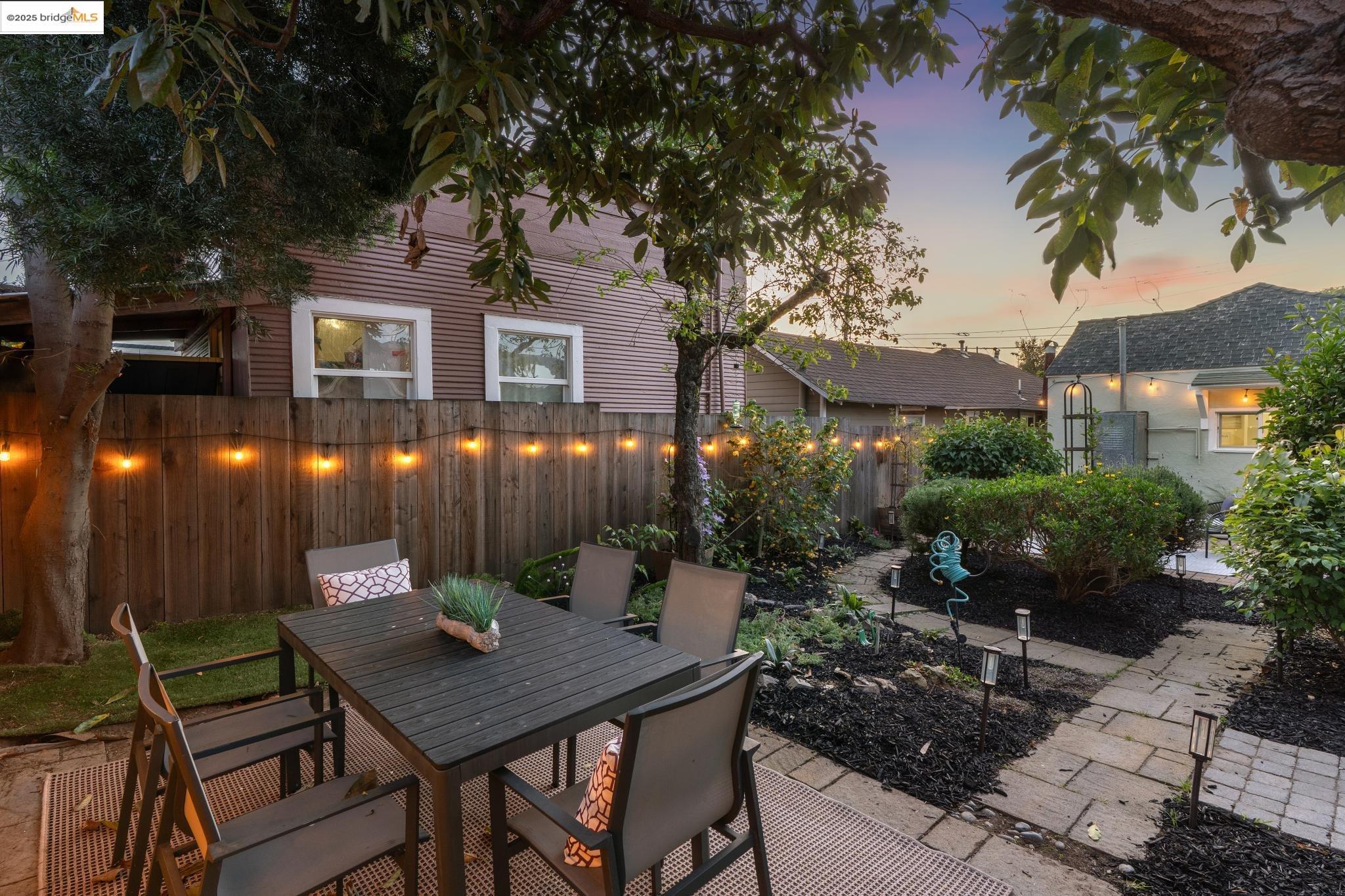 Detail Gallery Image 31 of 32 For 3226 Star Avenue, Oakland,  CA 94619 - 2 Beds | 1 Baths