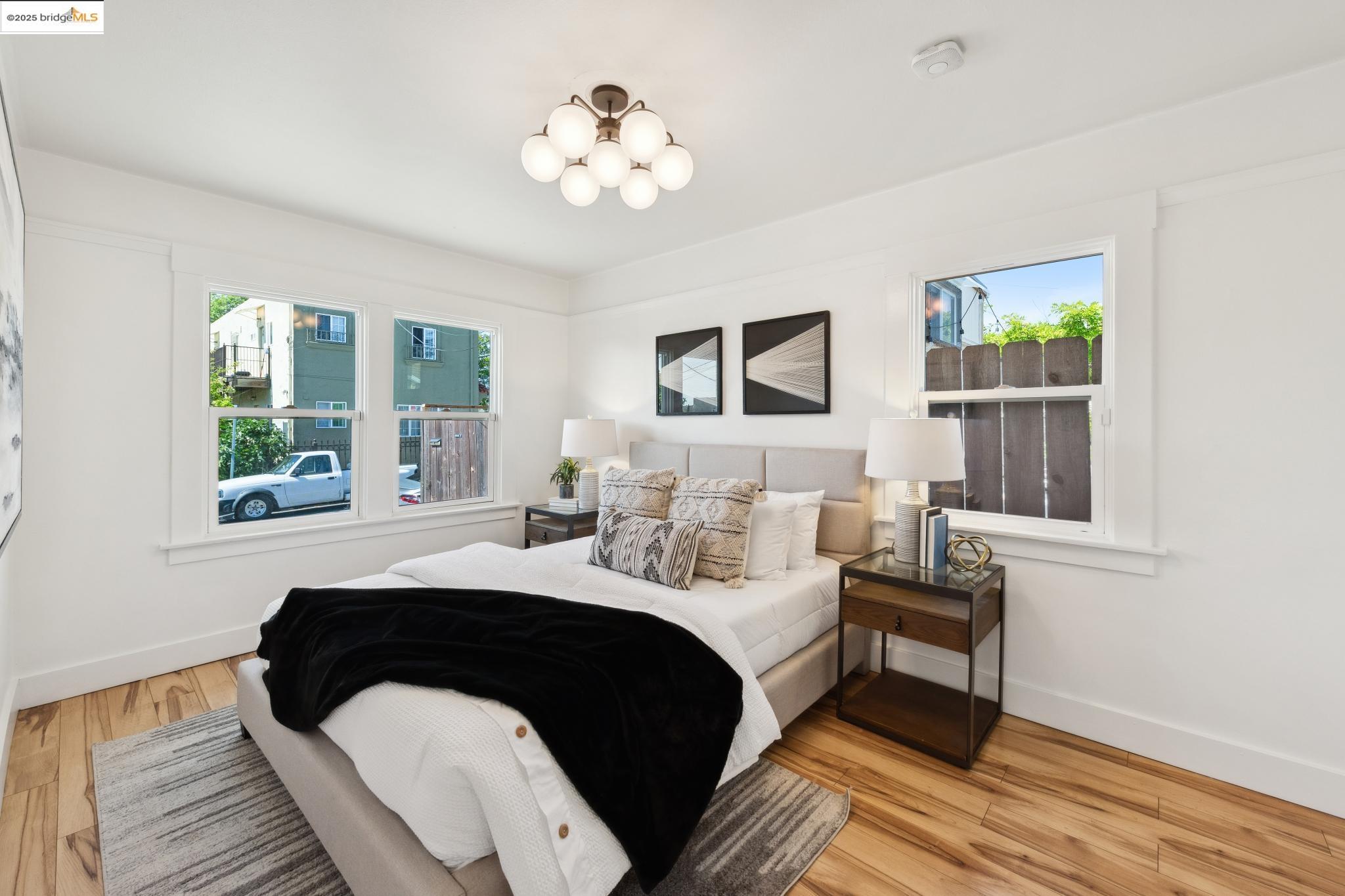 Detail Gallery Image 7 of 32 For 3226 Star Avenue, Oakland,  CA 94619 - 2 Beds | 1 Baths