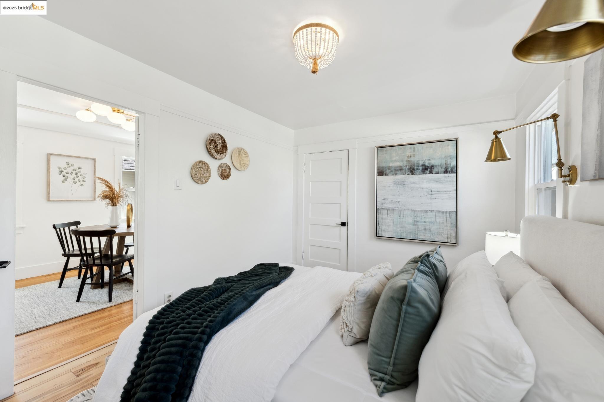 Detail Gallery Image 10 of 32 For 3226 Star Avenue, Oakland,  CA 94619 - 2 Beds | 1 Baths