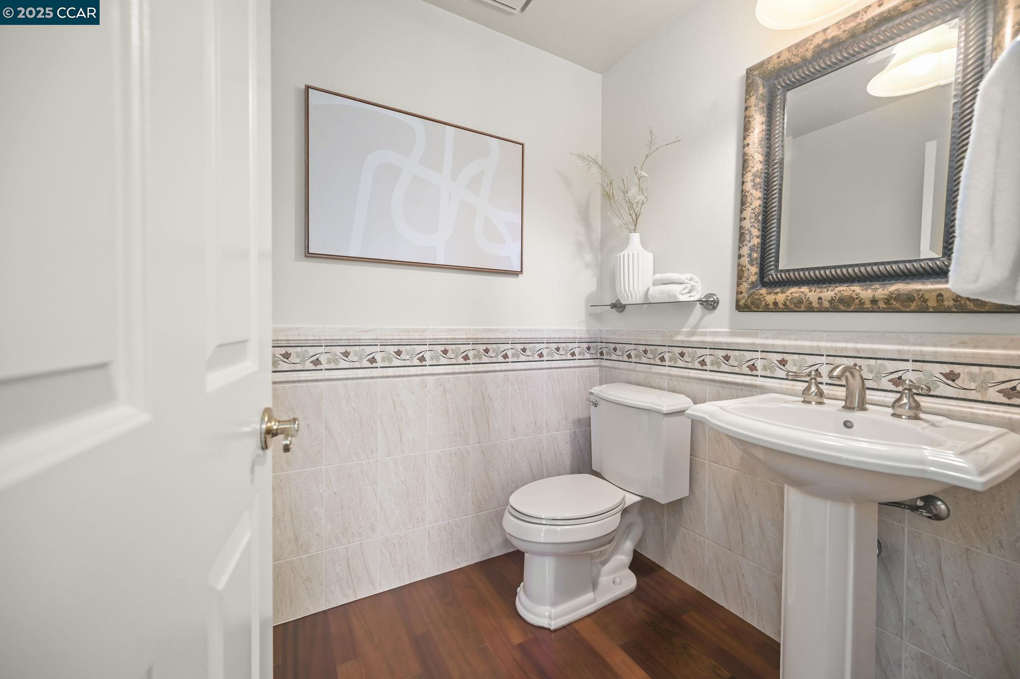 Detail Gallery Image 19 of 42 For 1020 Canyon Hills Road, San Ramon,  CA 94582 - 4 Beds | 2/1 Baths