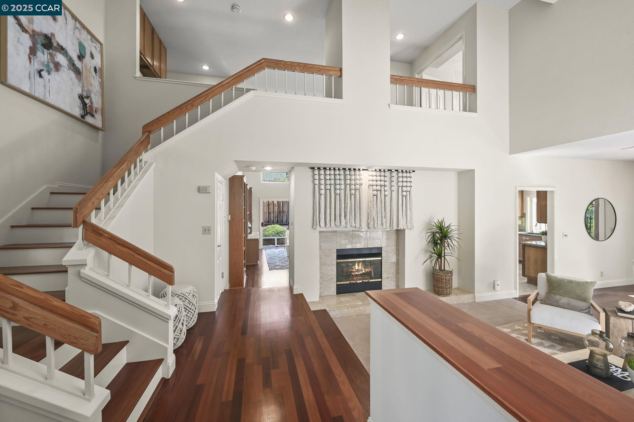 Detail Gallery Image 3 of 42 For 1020 Canyon Hills Road, San Ramon,  CA 94582 - 4 Beds | 2/1 Baths