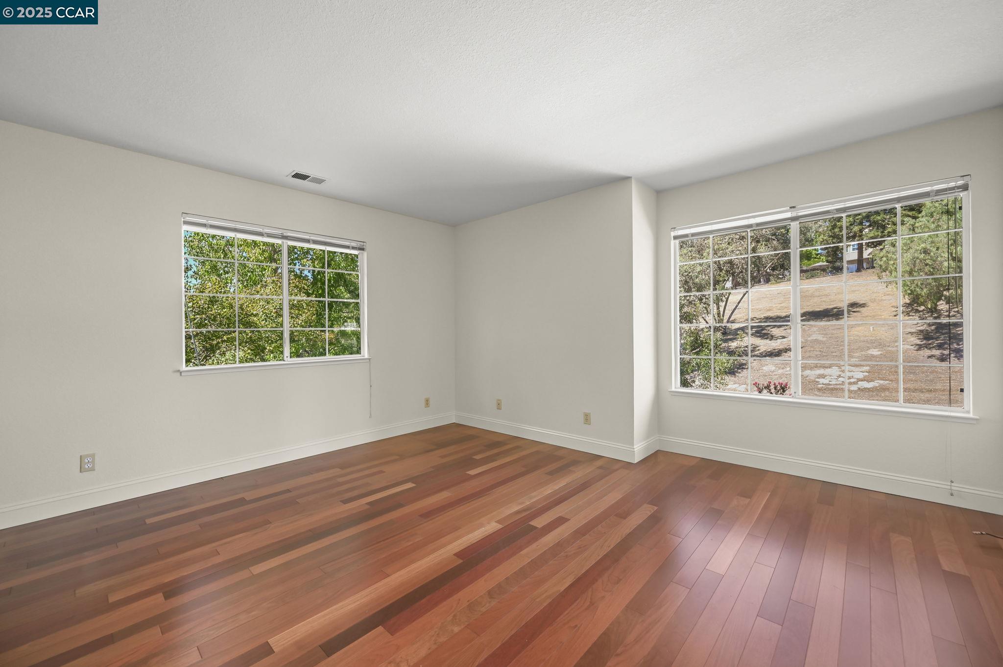 Detail Gallery Image 29 of 42 For 1020 Canyon Hills Road, San Ramon,  CA 94582 - 4 Beds | 2/1 Baths