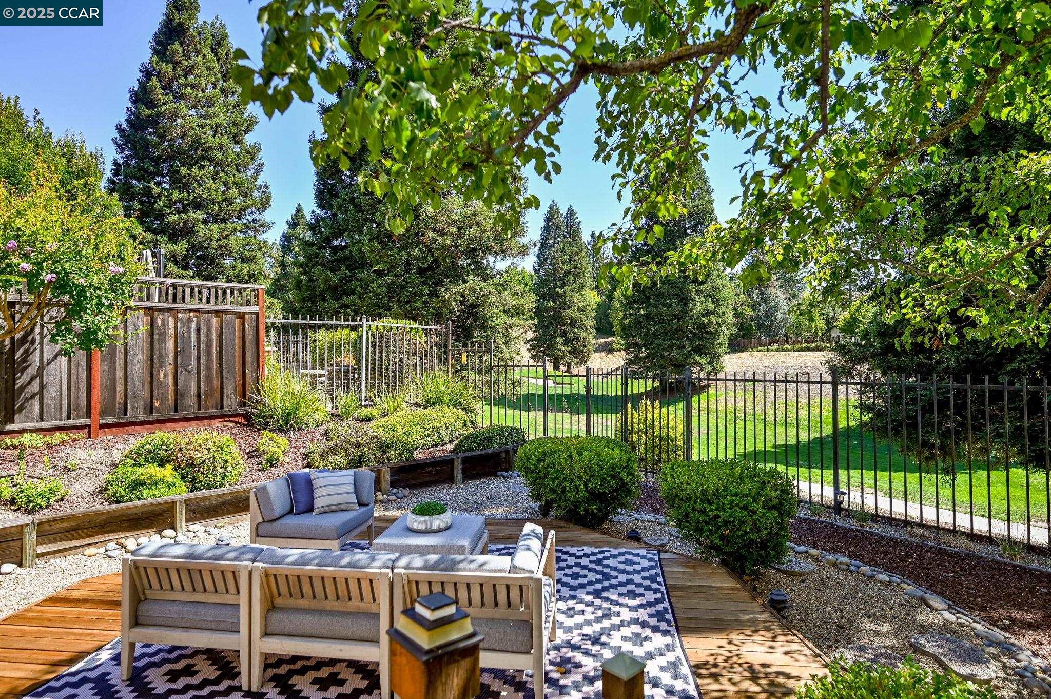 Detail Gallery Image 31 of 42 For 1020 Canyon Hills Road, San Ramon,  CA 94582 - 4 Beds | 2/1 Baths