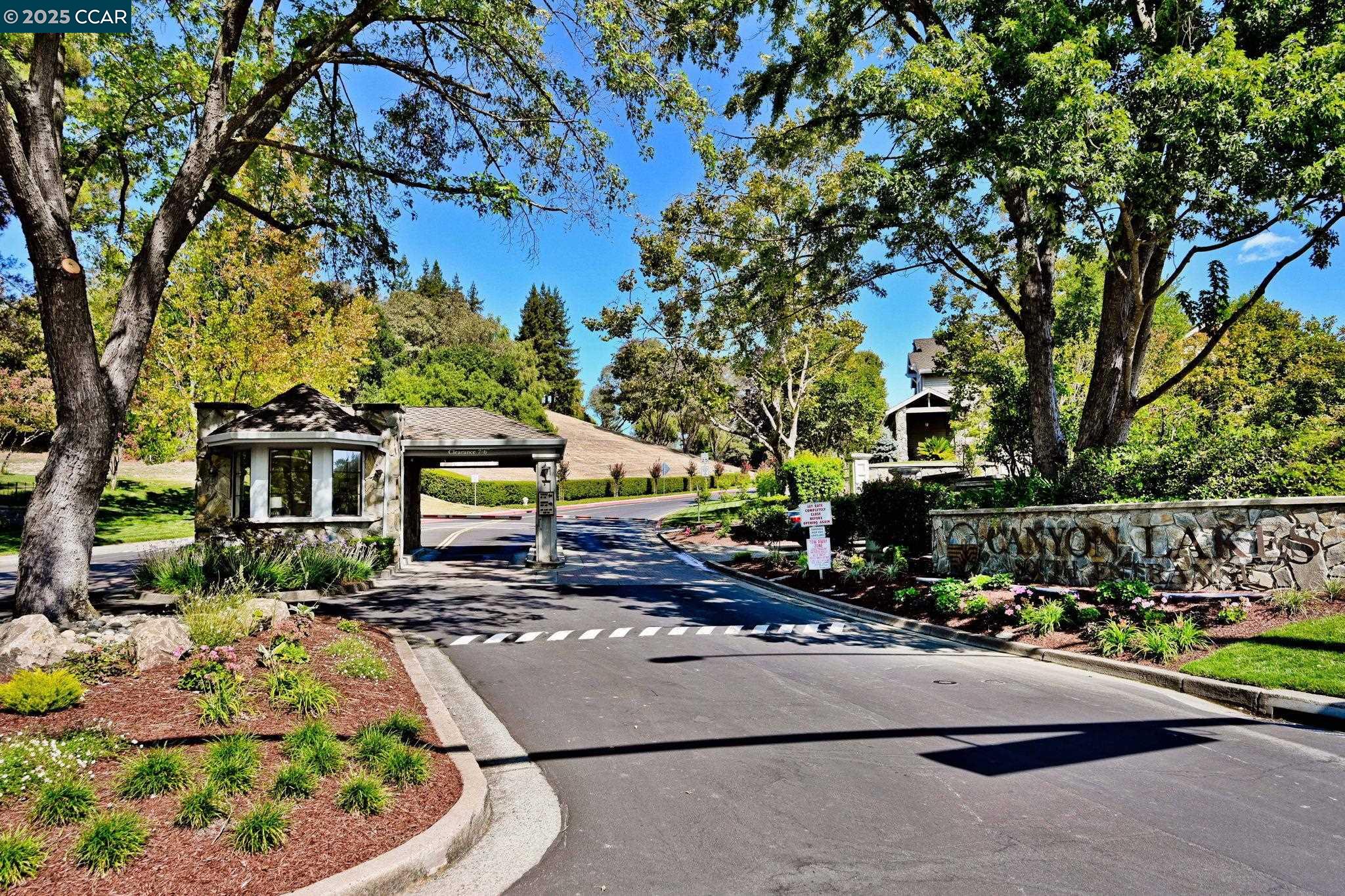 Detail Gallery Image 38 of 42 For 1020 Canyon Hills Road, San Ramon,  CA 94582 - 4 Beds | 2/1 Baths