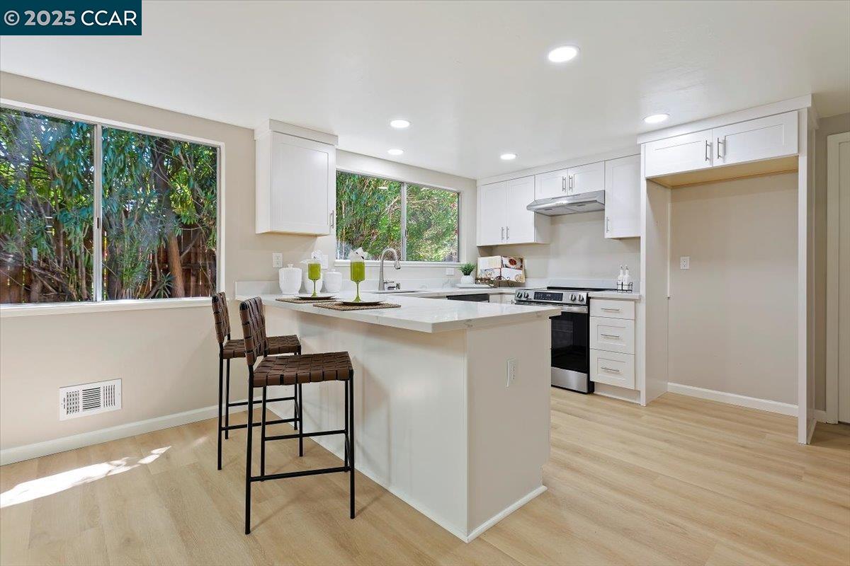 Detail Gallery Image 14 of 41 For 1167 Kaski Ln, Concord,  CA 94518 - 4 Beds | 3 Baths