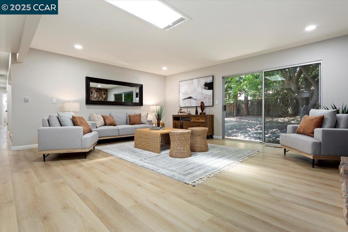 Detail Gallery Image 18 of 41 For 1167 Kaski Ln, Concord,  CA 94518 - 4 Beds | 3 Baths