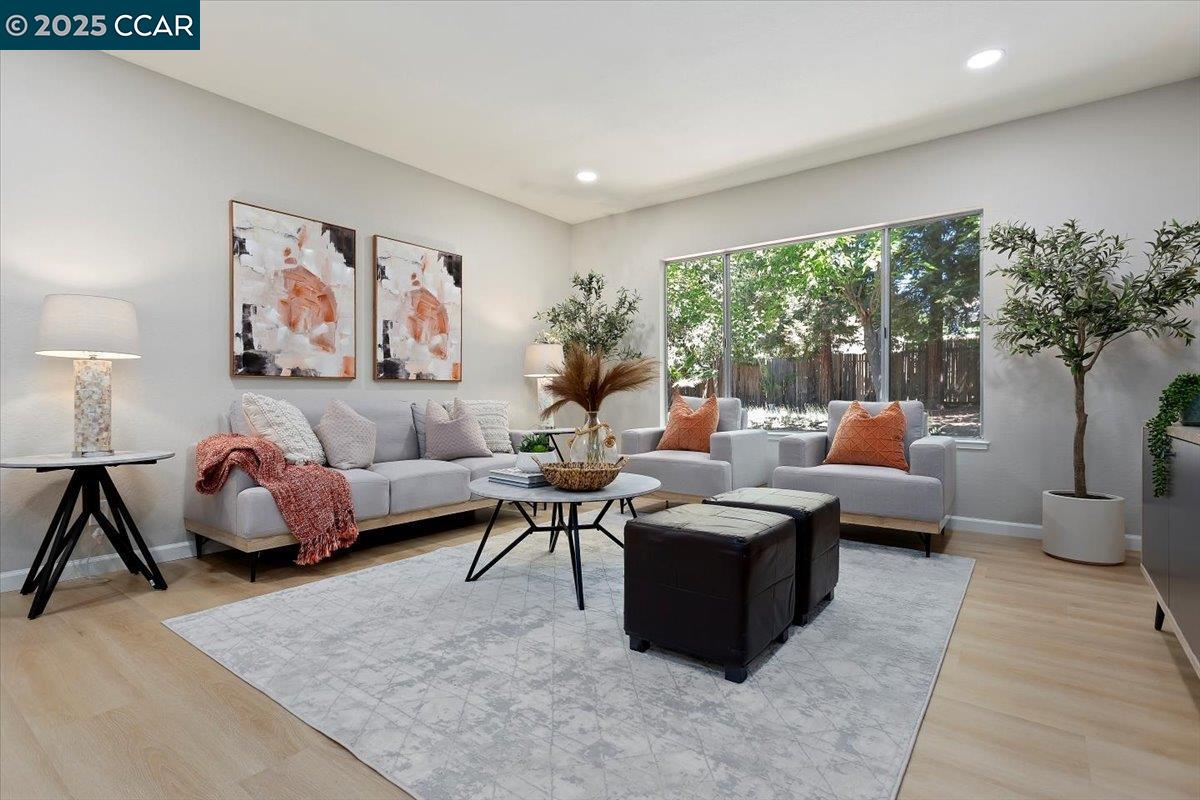 Detail Gallery Image 6 of 41 For 1167 Kaski Ln, Concord,  CA 94518 - 4 Beds | 3 Baths
