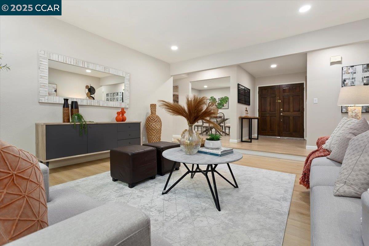 Detail Gallery Image 9 of 41 For 1167 Kaski Ln, Concord,  CA 94518 - 4 Beds | 3 Baths