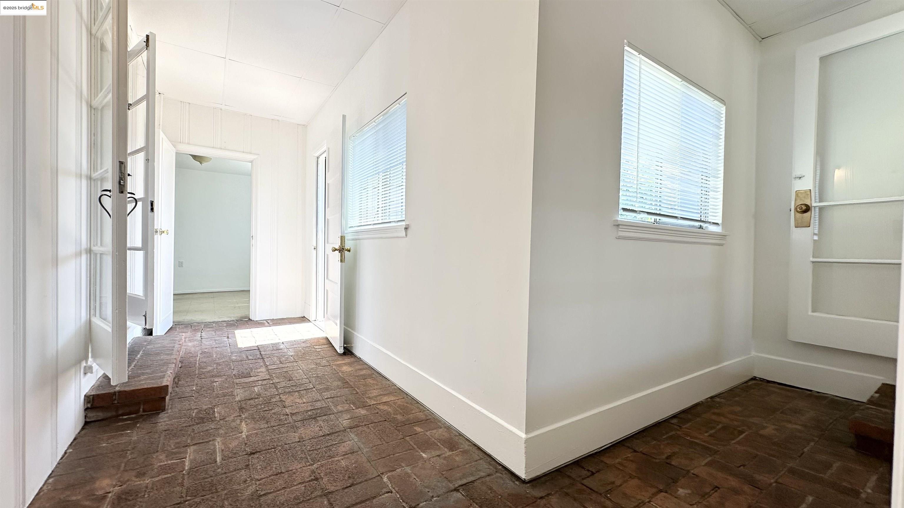 Detail Gallery Image 23 of 36 For High St, Oakland,  CA 94619 - 2 Beds | 1 Baths