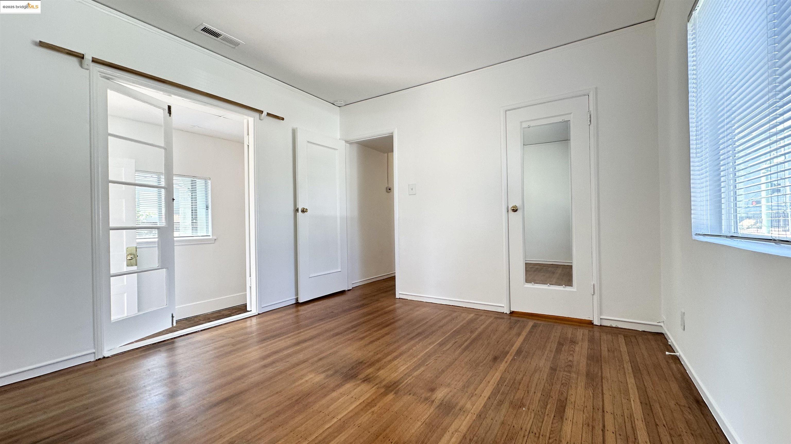 Detail Gallery Image 5 of 36 For High St, Oakland,  CA 94619 - 2 Beds | 1 Baths
