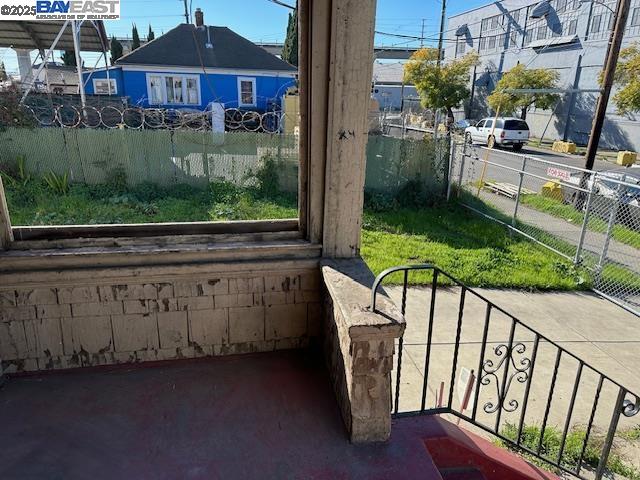 Detail Gallery Image 14 of 14 For 1024 50th Ave, Oakland,  CA 94601 - 2 Beds | 1 Baths