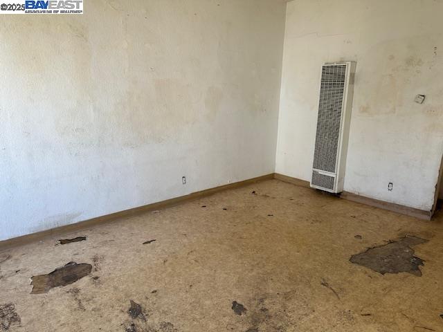 Detail Gallery Image 6 of 14 For 1024 50th Ave, Oakland,  CA 94601 - 2 Beds | 1 Baths