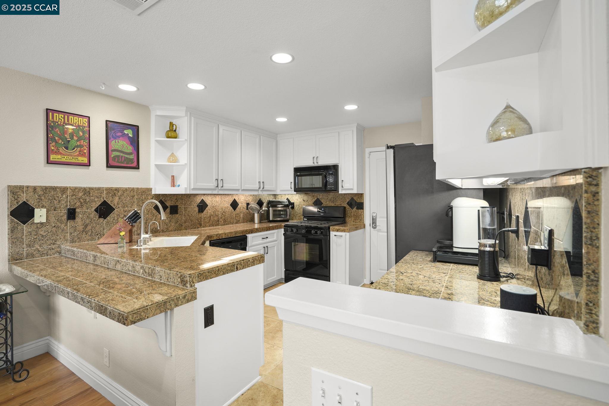 Detail Gallery Image 6 of 29 For 7175 Briza Loop, San Ramon,  CA 94582 - 2 Beds | 2/1 Baths