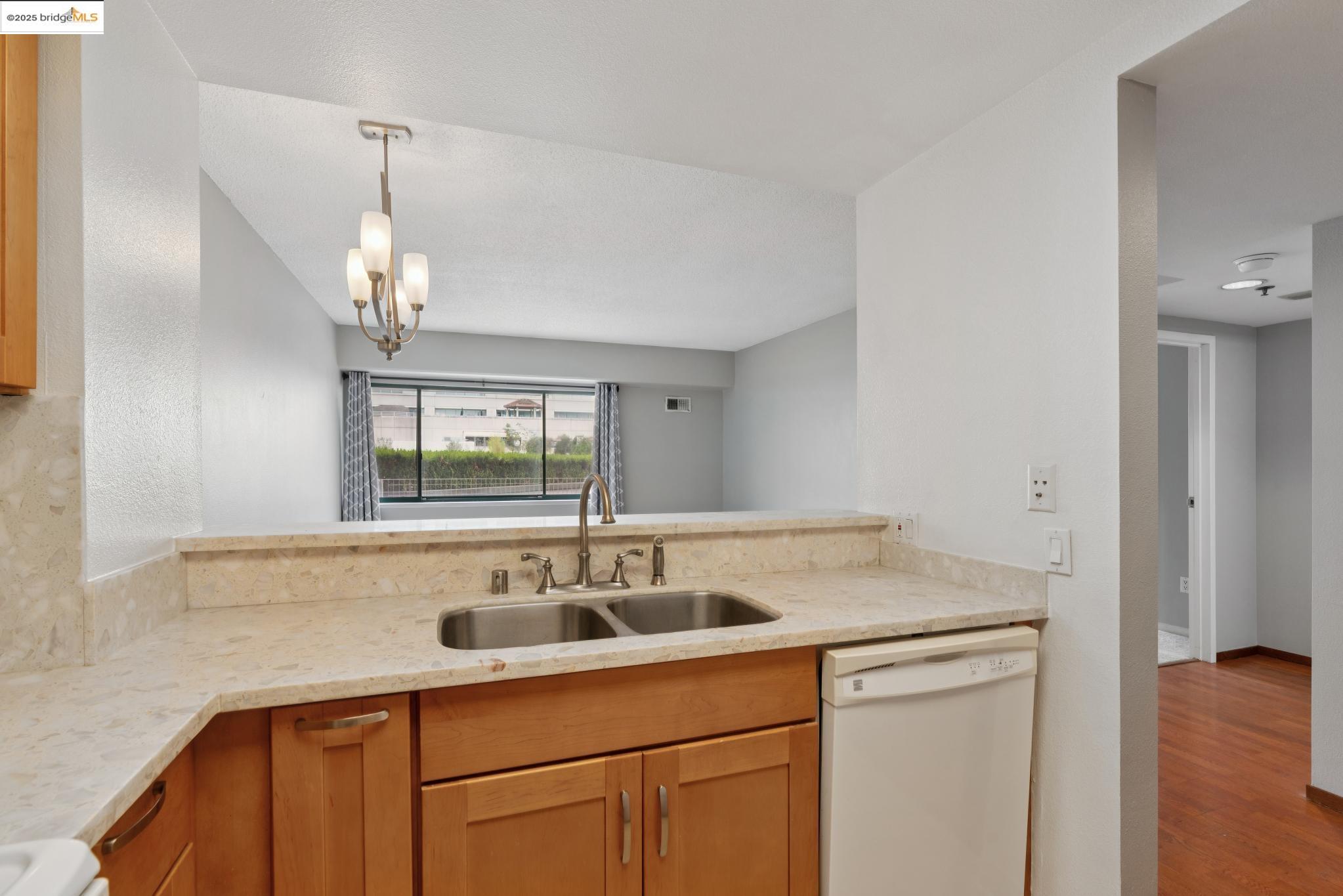 Photo #15: 41110893 Listing: Photo #15