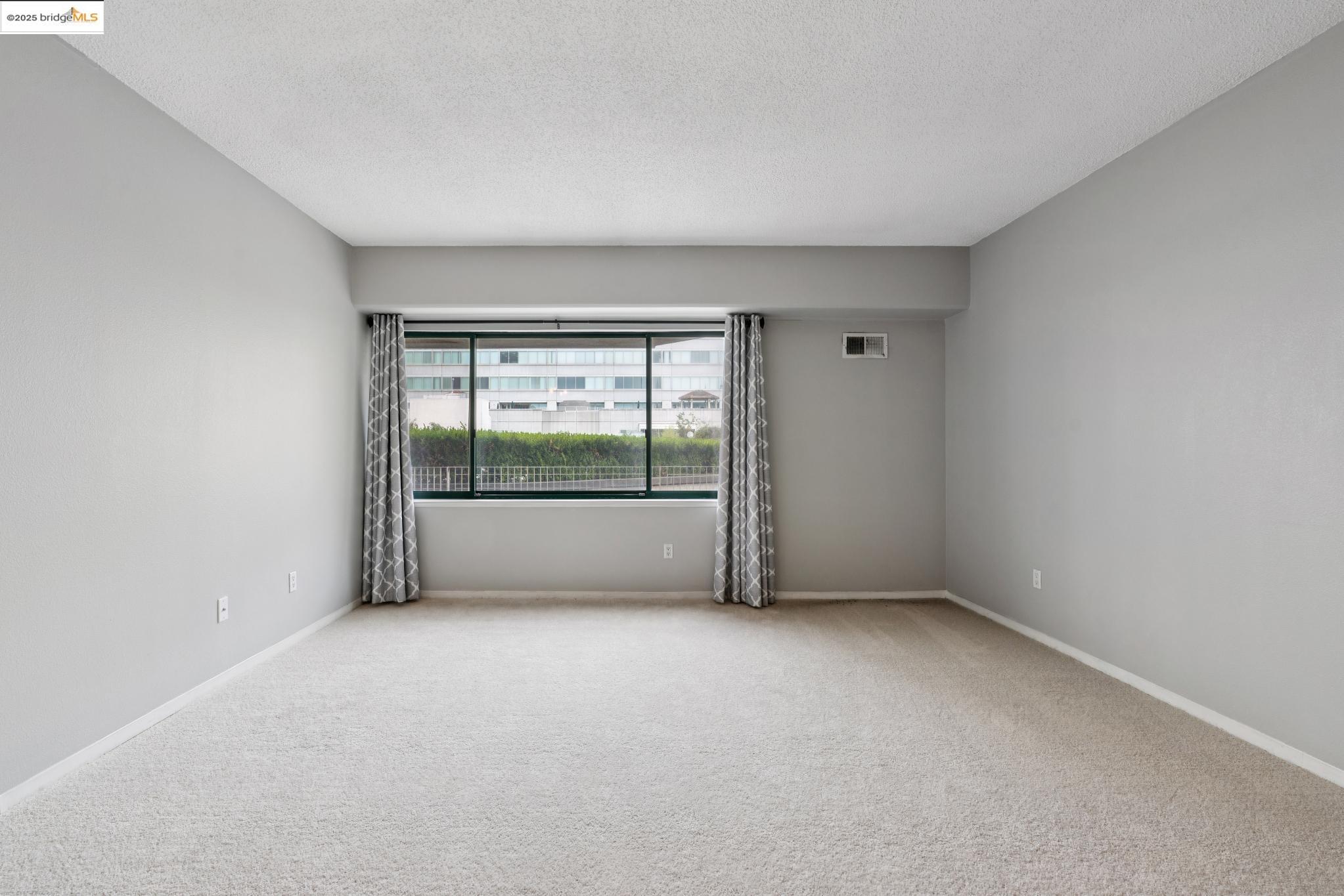 Photo #7: 41110893 Listing: Photo #7