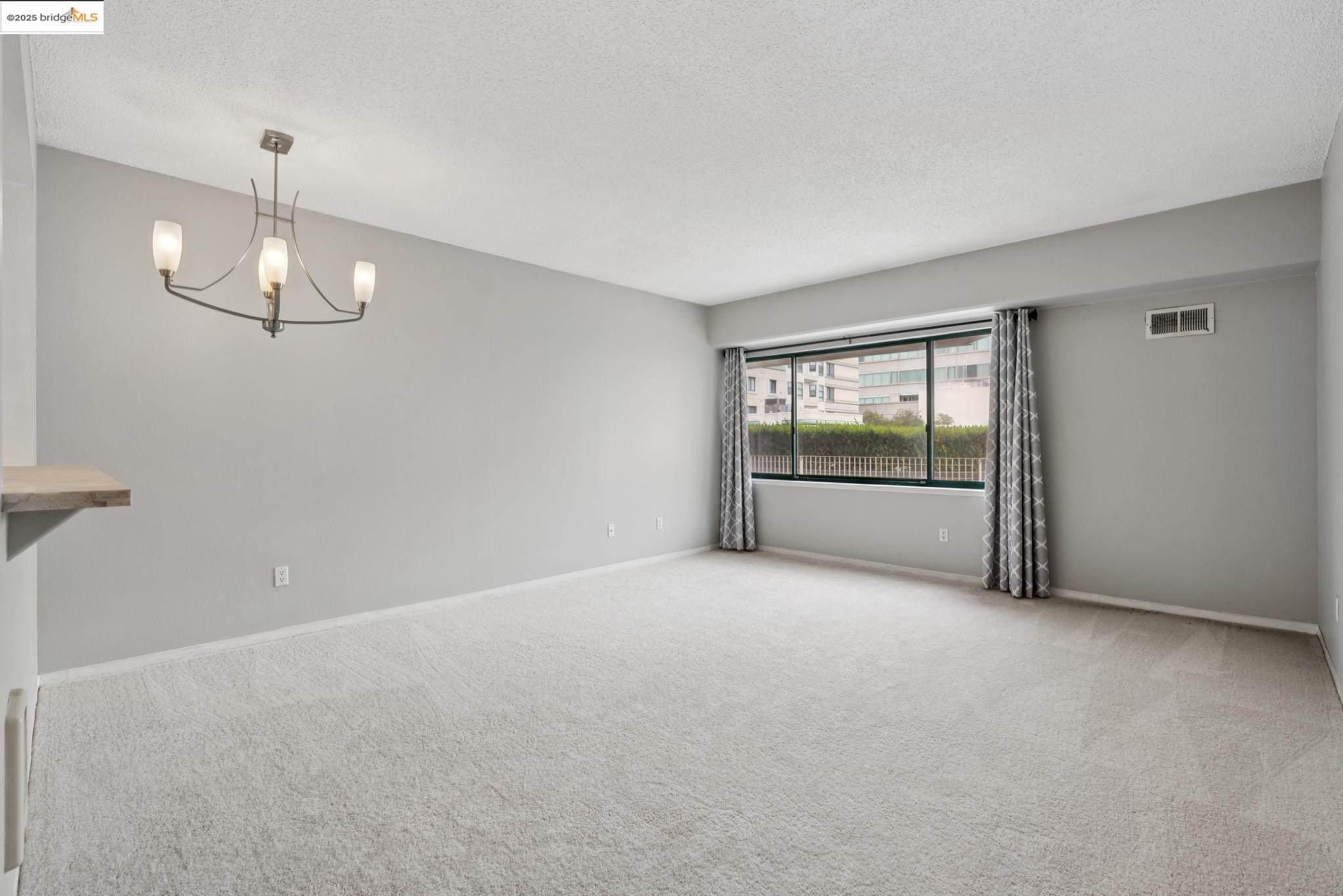 Photo #8: 41110893 Listing: Photo #8
