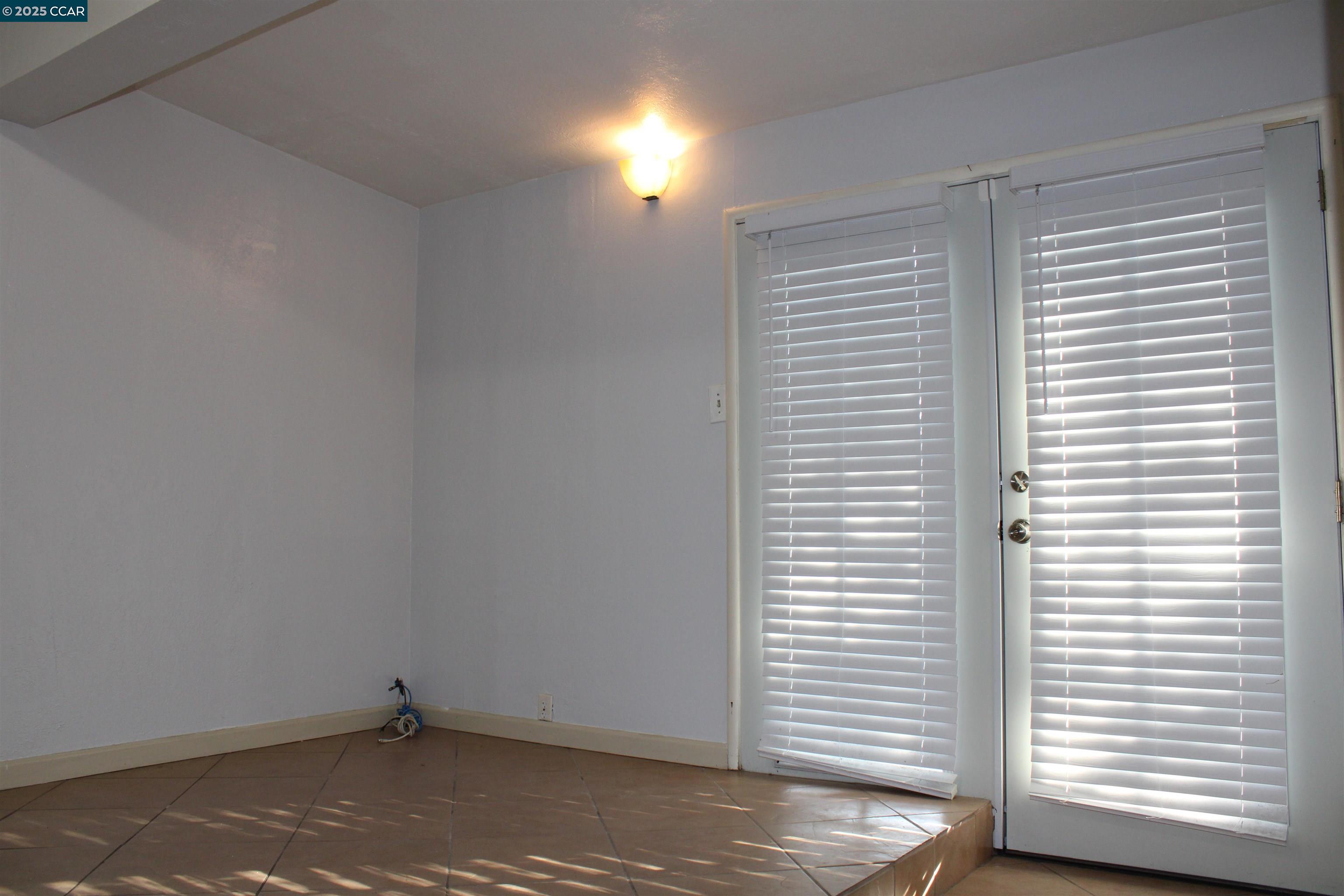 Detail Gallery Image 11 of 14 For 2910 Clinton Ave, Richmond,  CA 94804 - 3 Beds | 1 Baths