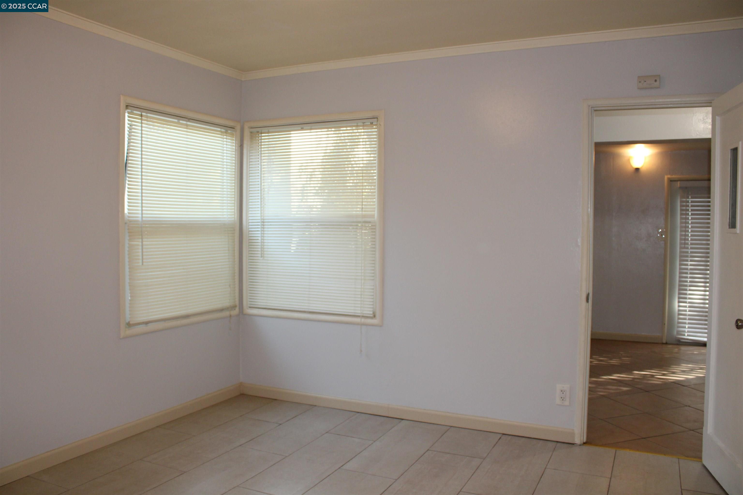 Detail Gallery Image 9 of 14 For 2910 Clinton Ave, Richmond,  CA 94804 - 3 Beds | 1 Baths