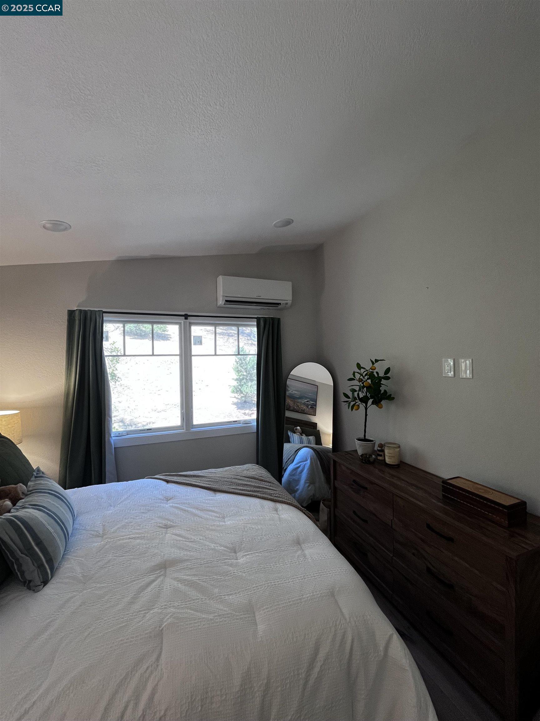 Detail Gallery Image 12 of 26 For Montecillo Dr, Walnut Creek,  CA 94595 - 1 Beds | 1 Baths