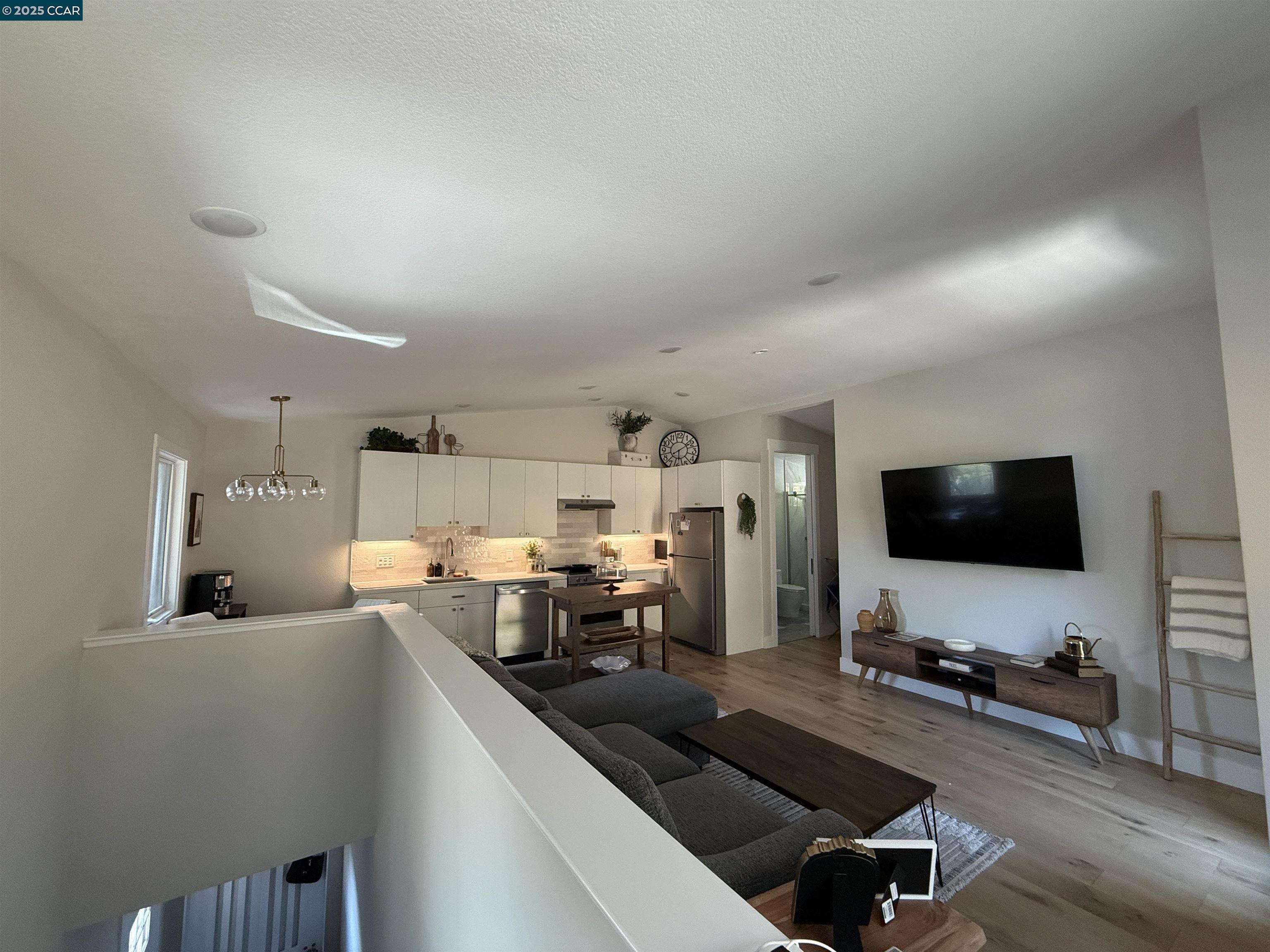 Detail Gallery Image 8 of 26 For Montecillo Dr, Walnut Creek,  CA 94595 - 1 Beds | 1 Baths