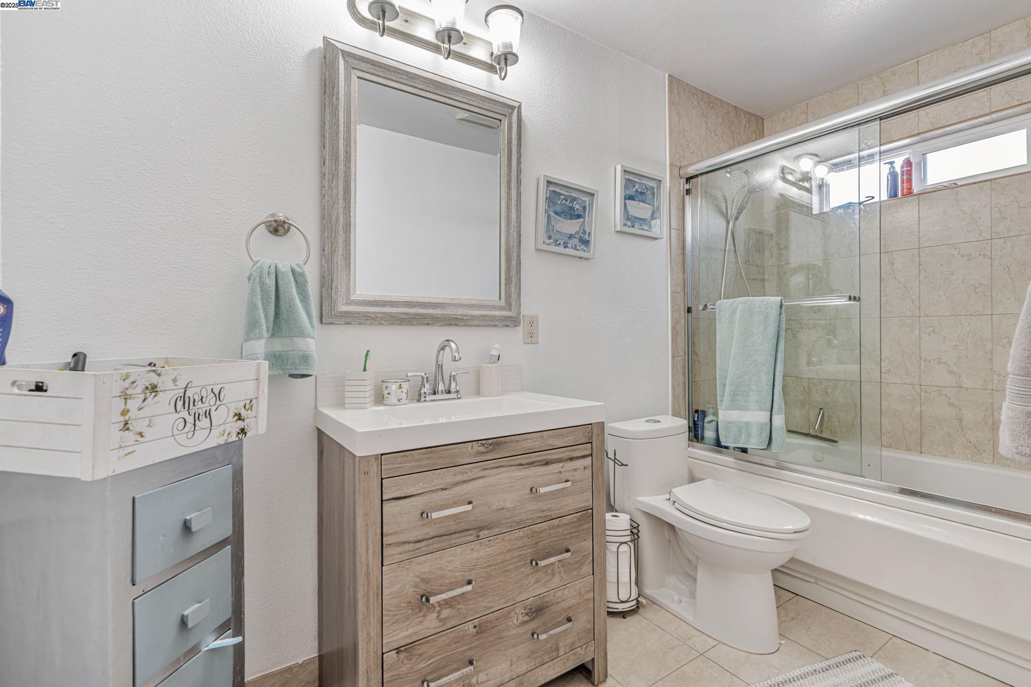 Detail Gallery Image 22 of 27 For 1127 Madera Ave, Menlo Park,  CA 94025 - 3 Beds | 2 Baths