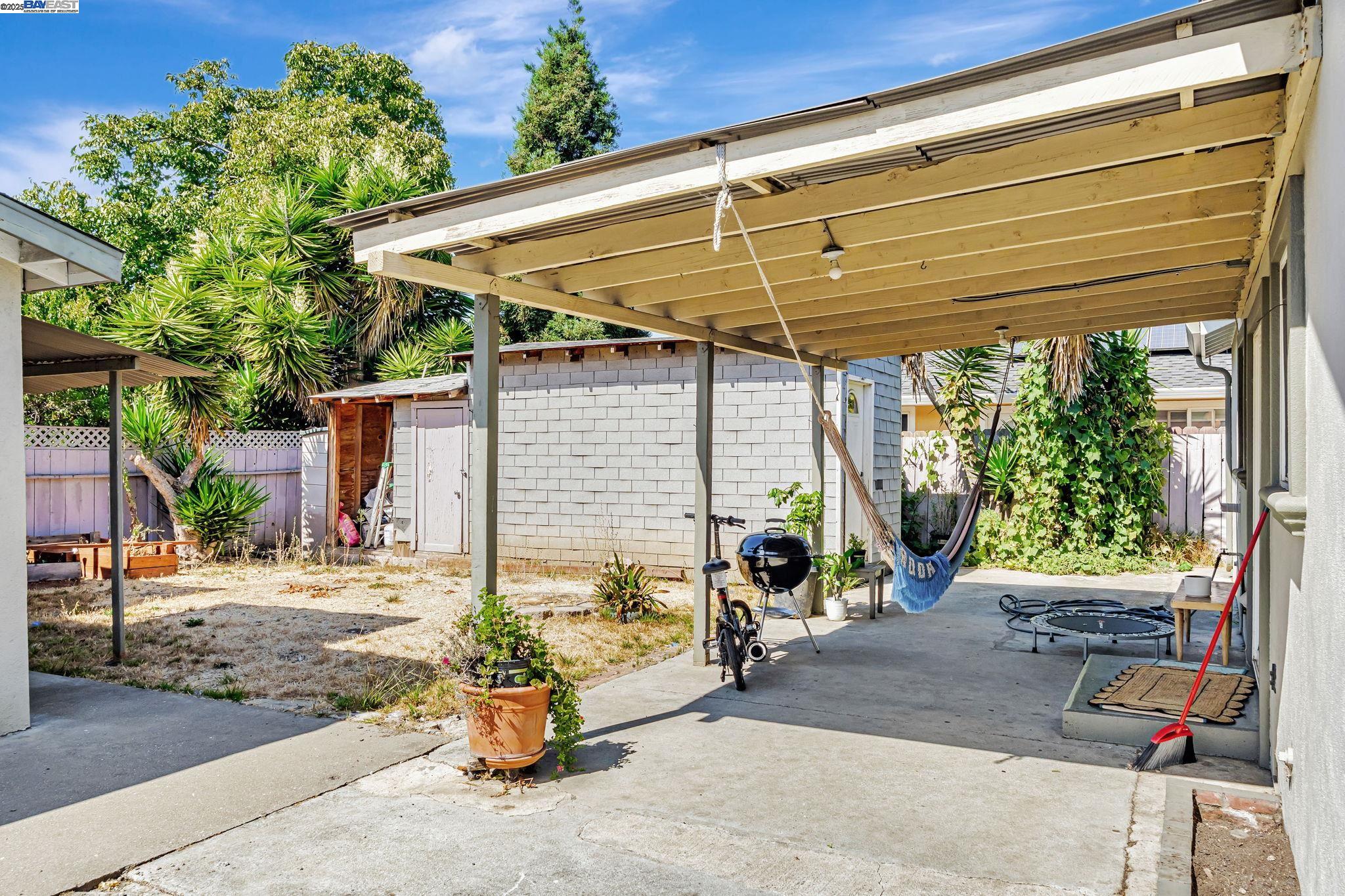 Detail Gallery Image 27 of 27 For 1127 Madera Ave, Menlo Park,  CA 94025 - 3 Beds | 2 Baths